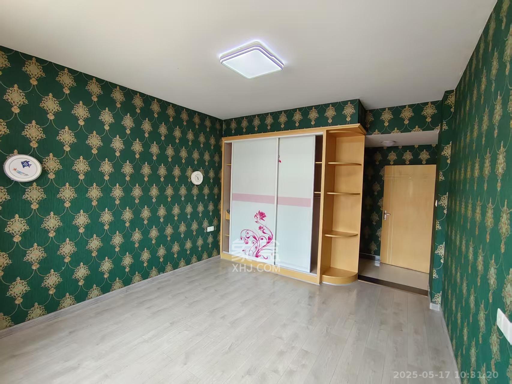 先锋新宇  3室2厅2卫   2300.00元/月室内图