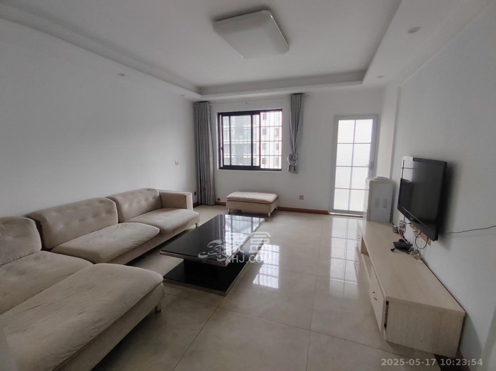 嘉宇盛世华章 3室2厅2卫 2600.0元/月 嘉宇盛世华章 3室2厅2卫 2600.0元/月室内图