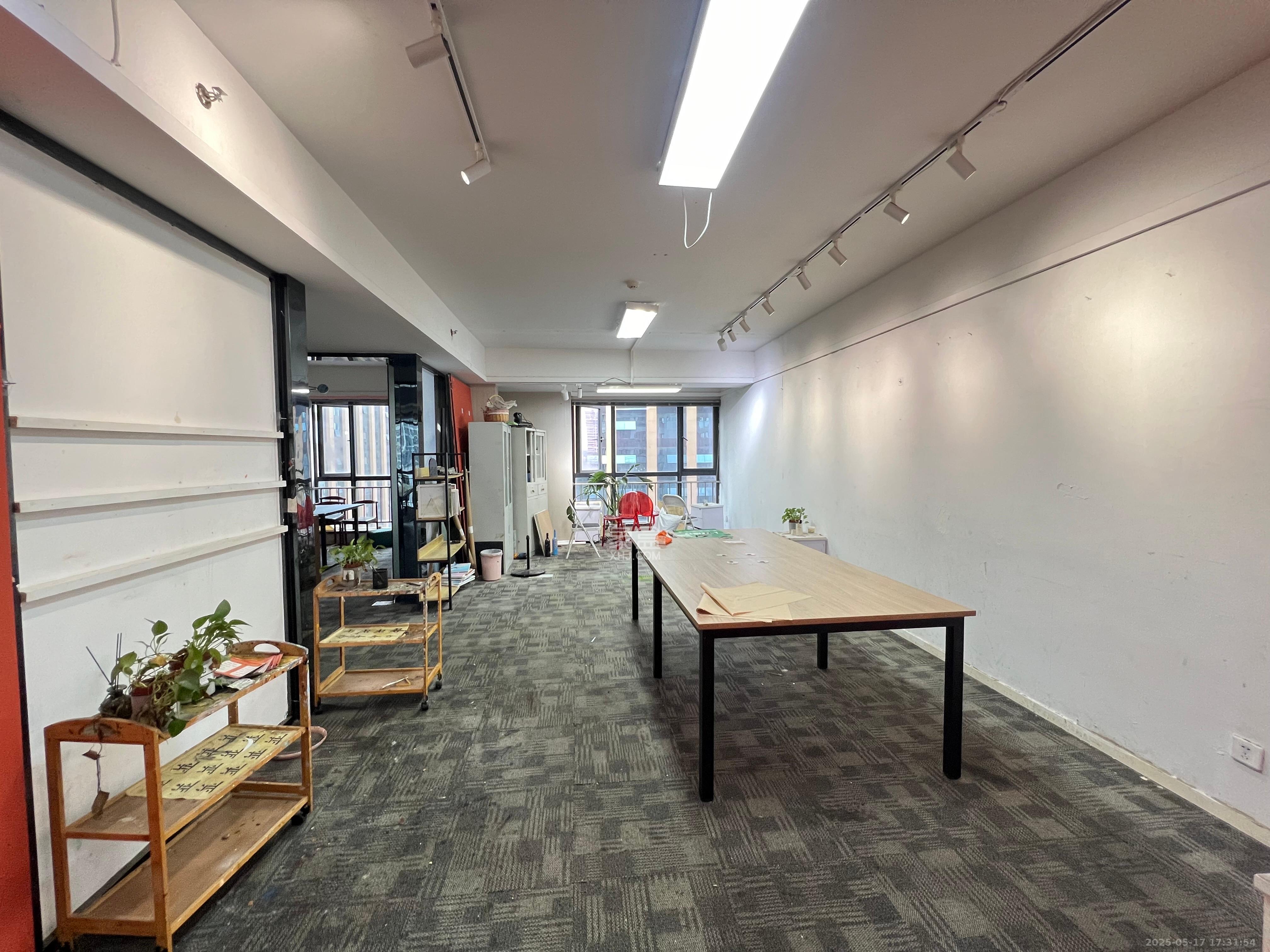 德思勤城市广场(宝格丽公寓) 2室1厅1卫 3500.0元/月 德思勤城市广场(宝格丽公寓) 2室1厅1卫 3500.0元/月室内图