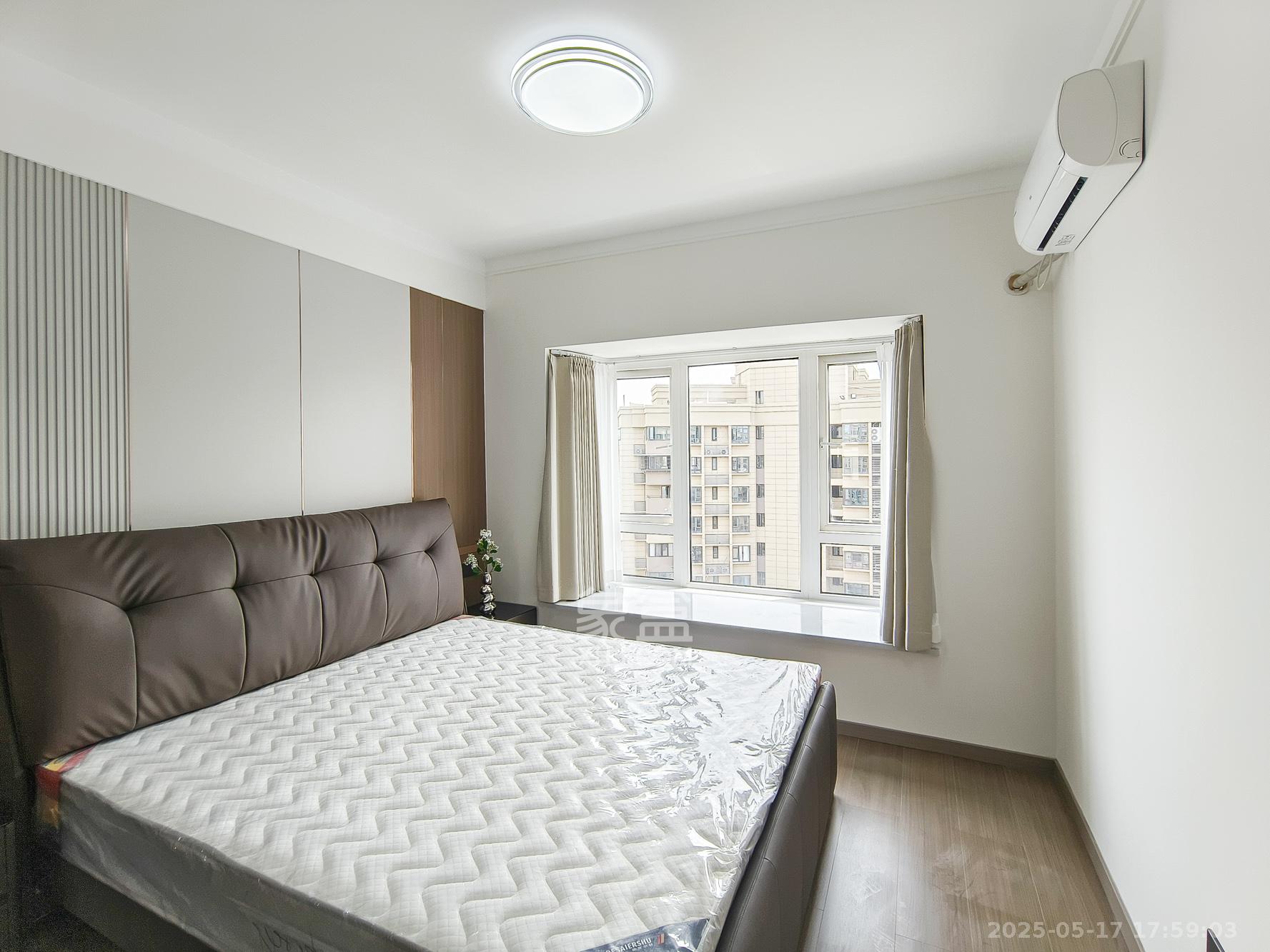 保利香槟国际 4室2厅2卫 99.8万 保利香槟国际 4室2厅2卫 99.8万卧室