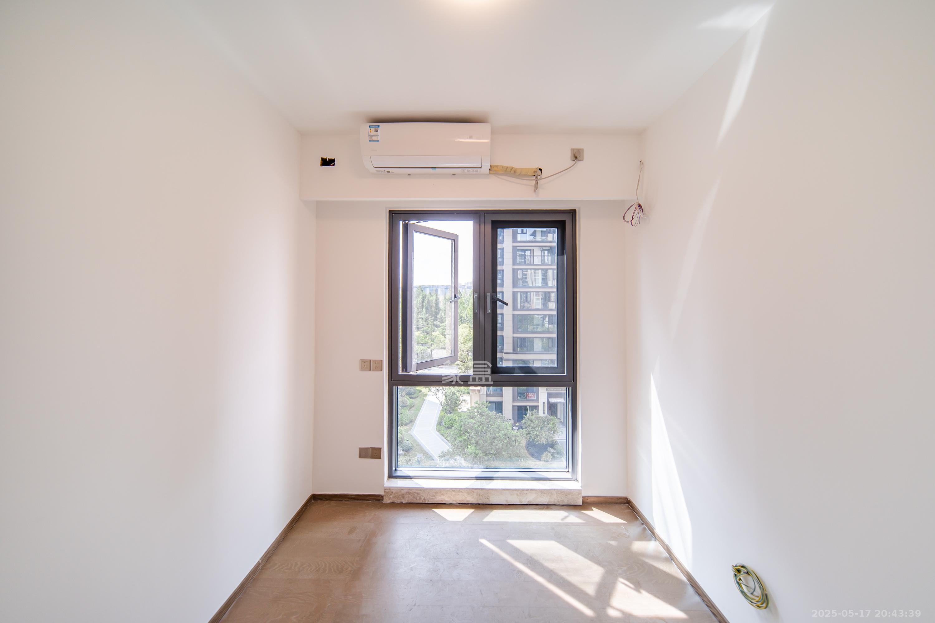 建發(fā)電建江山悅  4室2廳2衛(wèi)   165.00萬