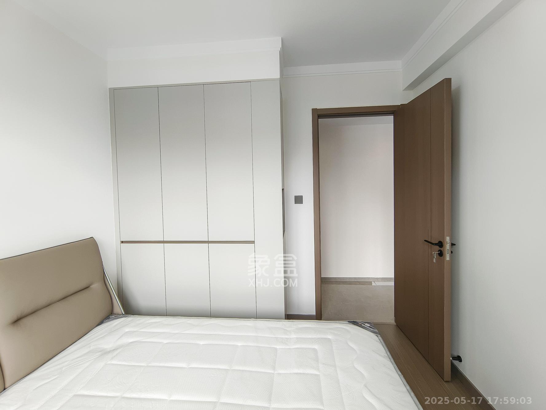 保利香槟国际 4室2厅2卫 99.8万 保利香槟国际 4室2厅2卫 99.8万卧室