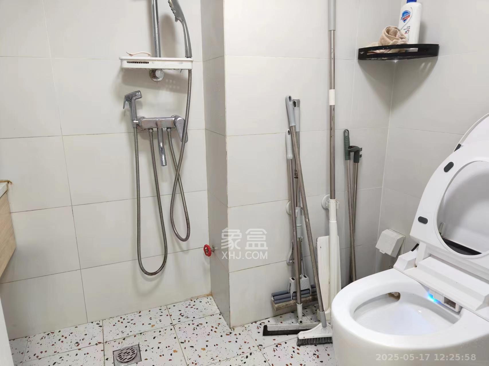 东盈商业广场（华泉城市广场）  1室1厅1卫    2600.0元/月室内图