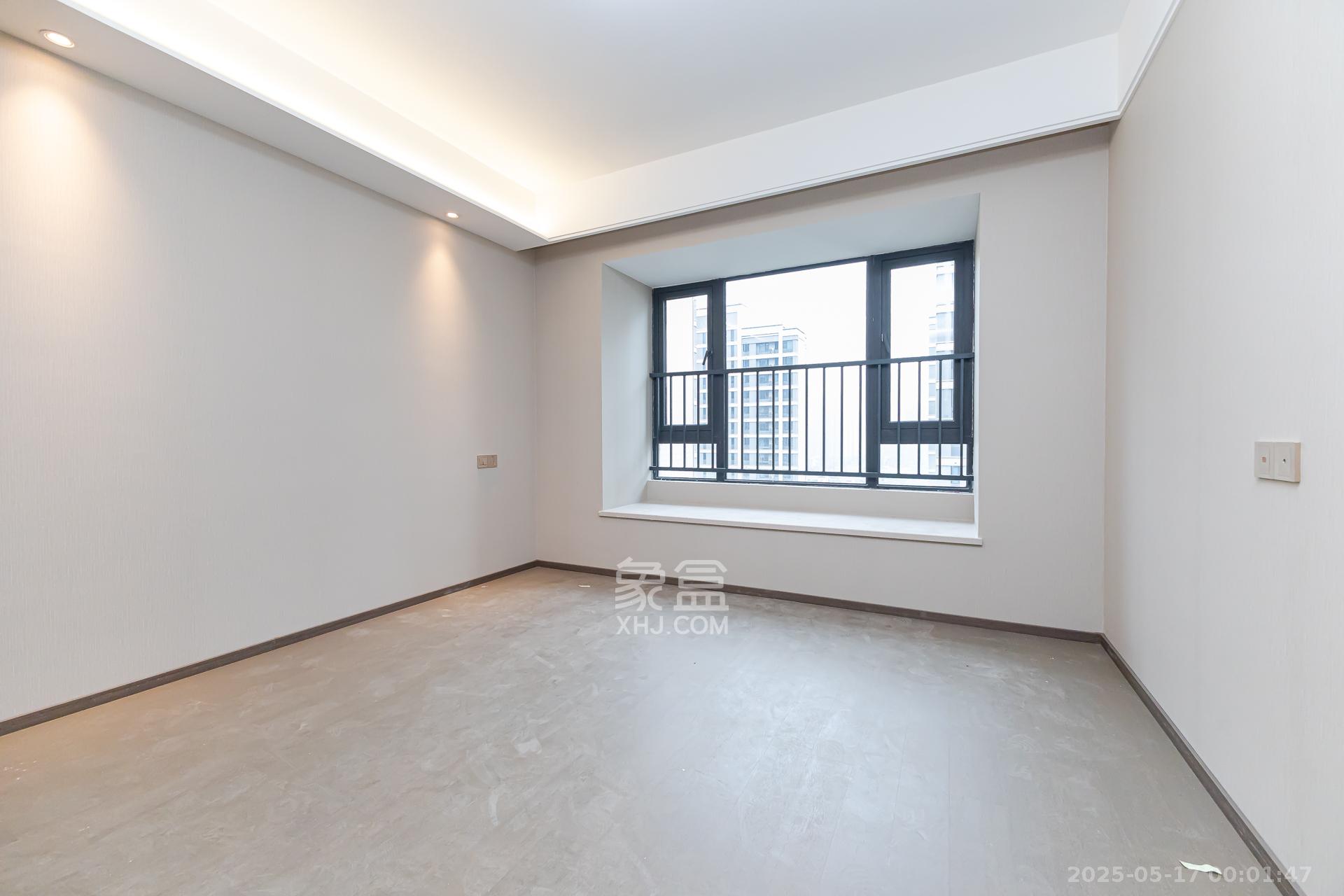 龙湖翠湖壹号 4室2厅2卫 160.0万 龙湖翠湖壹号 4室2厅2卫 160.0万卧室