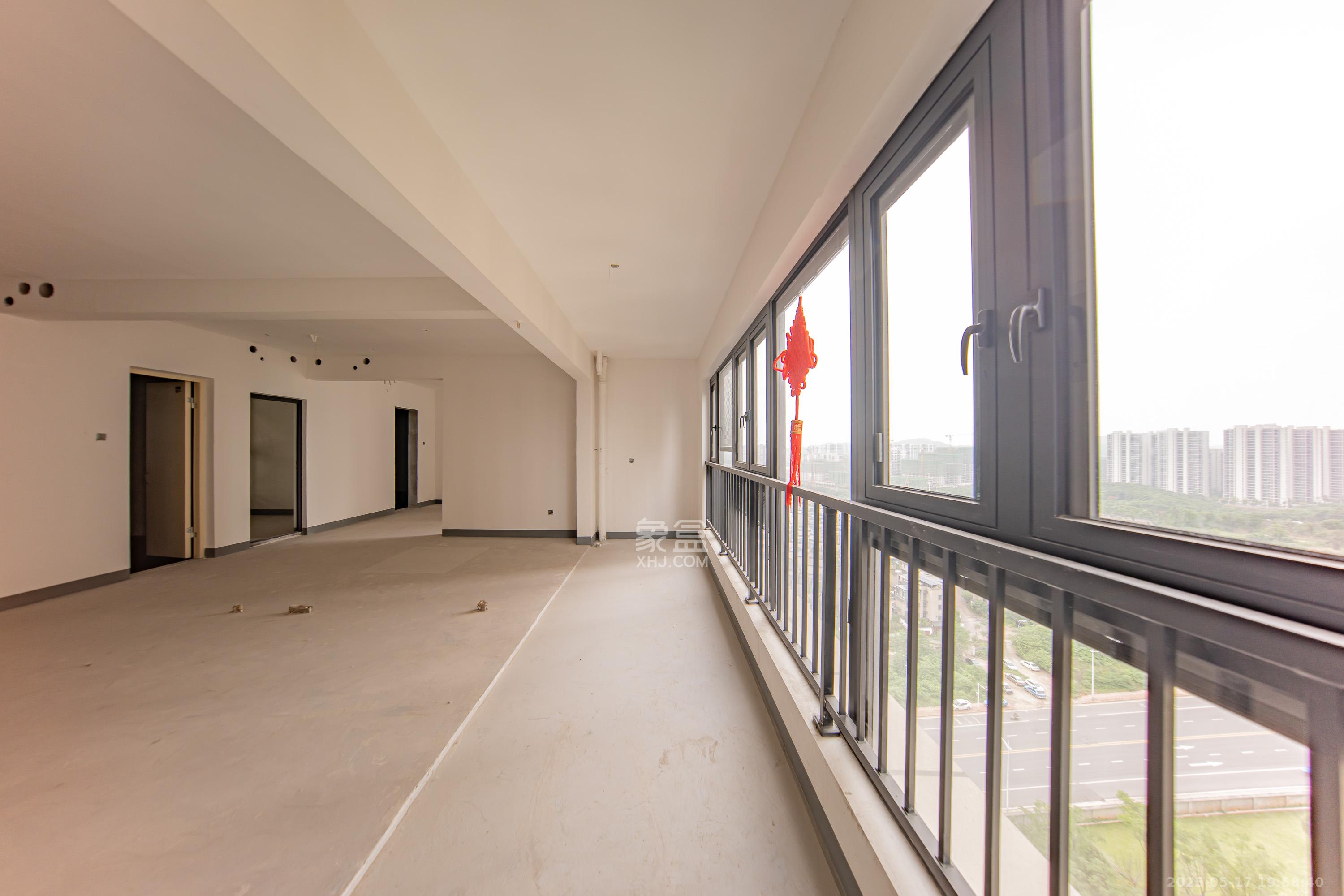 建投象山国际  3室2厅1卫    138.0万阳台