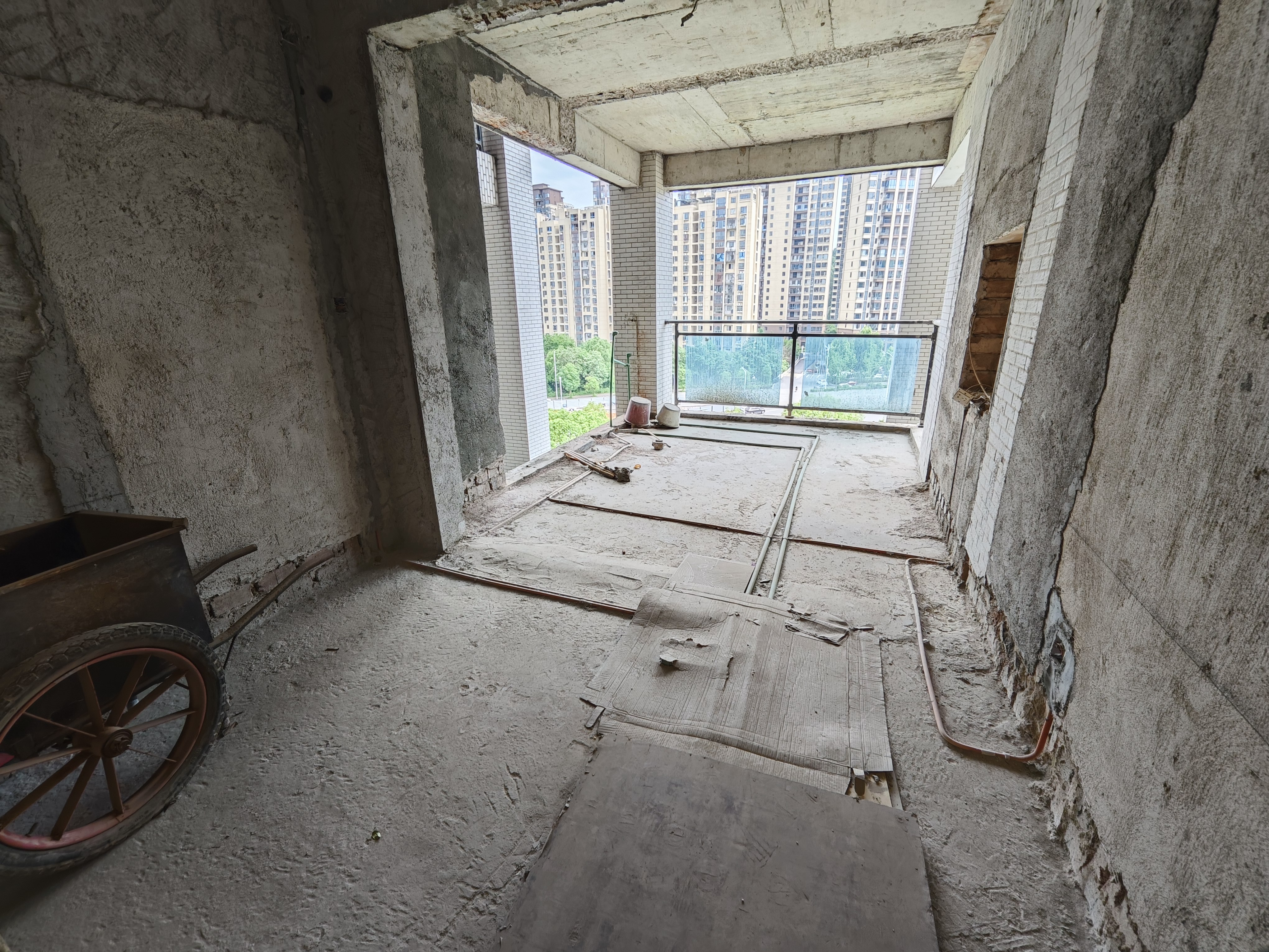 新烟草局单位房(城南) 5室2厅2卫 112.0万 新烟草局单位房(城南) 5室2厅2卫 112.0万卧室