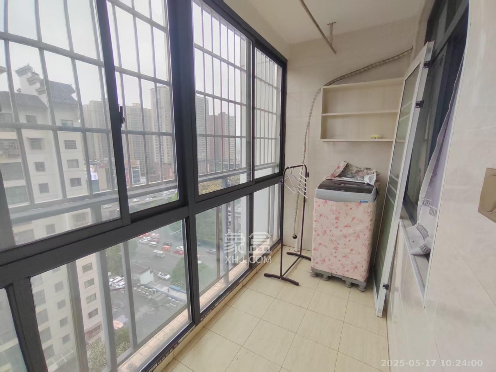 嘉宇盛世华章 3室2厅2卫 2600.0元/月 嘉宇盛世华章 3室2厅2卫 2600.0元/月室内图