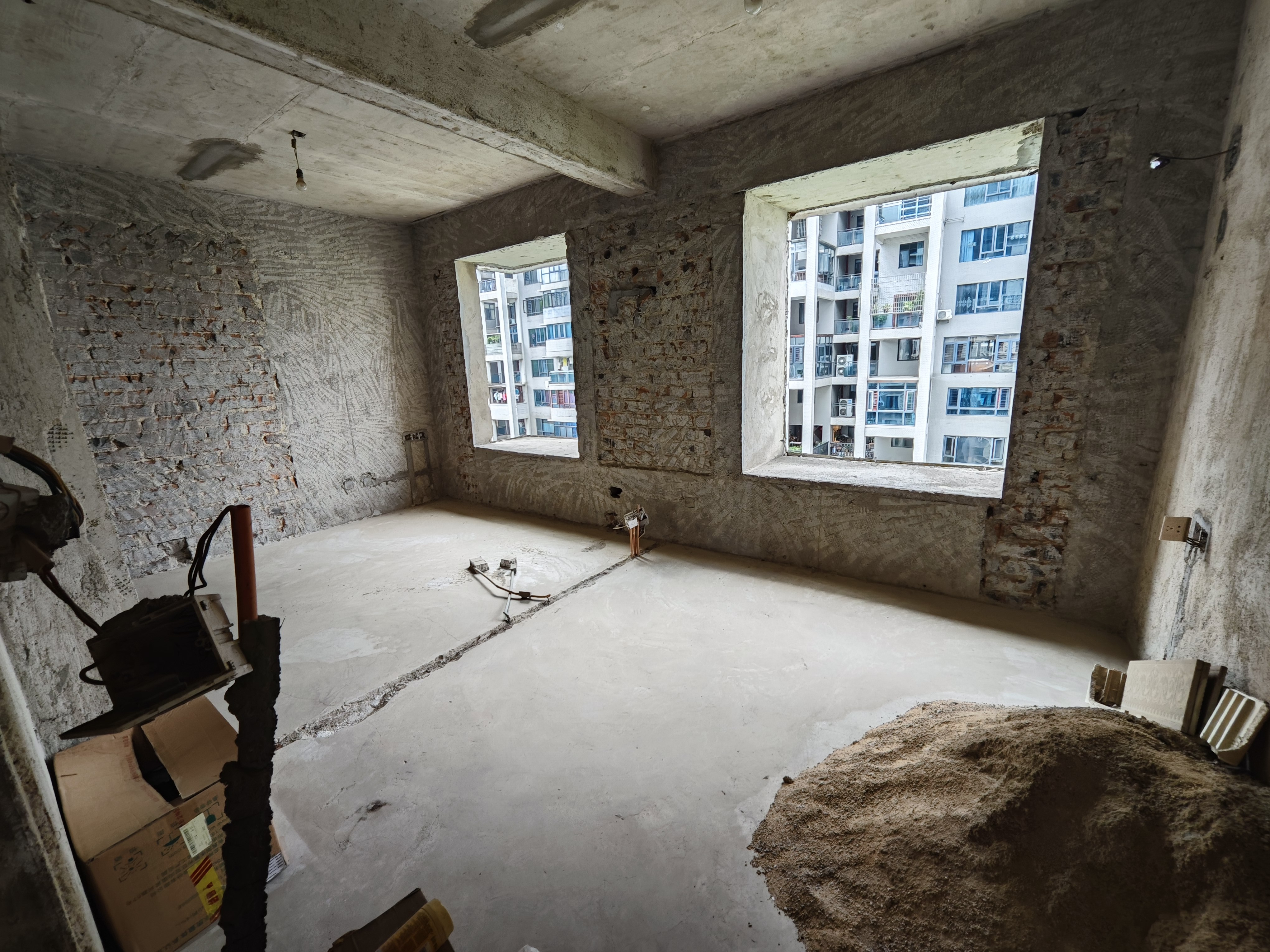 新烟草局单位房(城南) 5室2厅2卫 112.0万 新烟草局单位房(城南) 5室2厅2卫 112.0万卧室