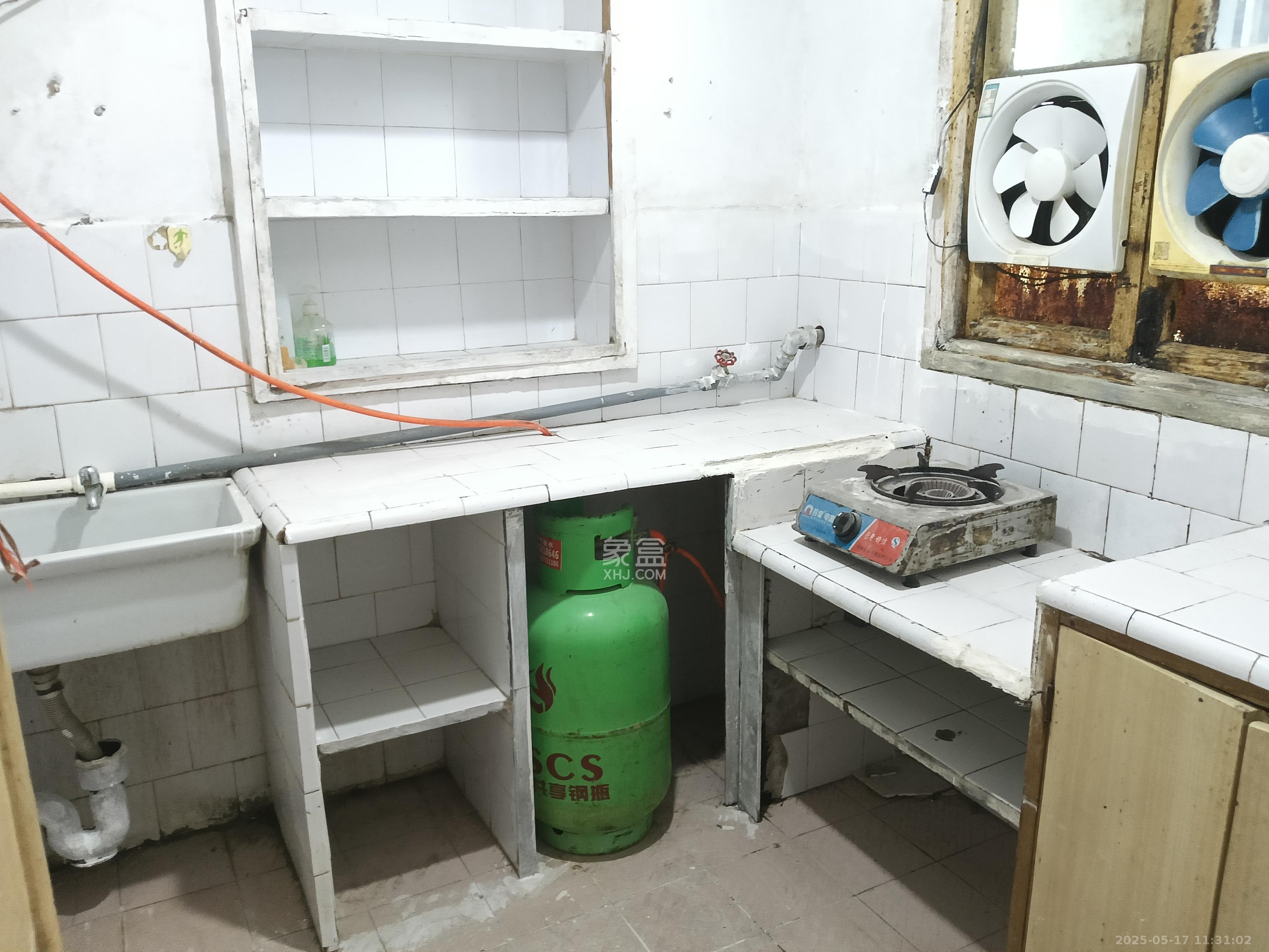 西湖新村  2室1厅1卫   1000.00元/月室内图