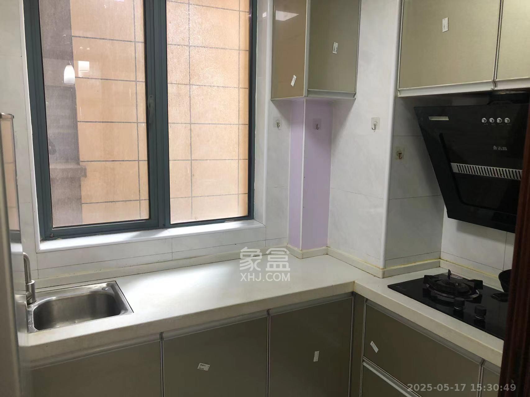 荣盛花语书苑 3室2厅1卫 2500.0元/月 荣盛花语书苑 3室2厅1卫 2500.0元/月室内图