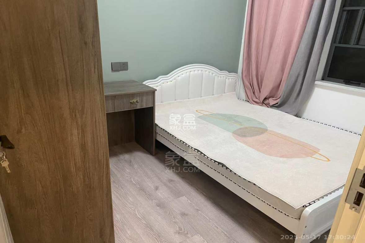 山水洲城华晨第一城 3室2厅1卫 1800.0元/月 山水洲城华晨第一城 3室2厅1卫 1800.0元/月室内图