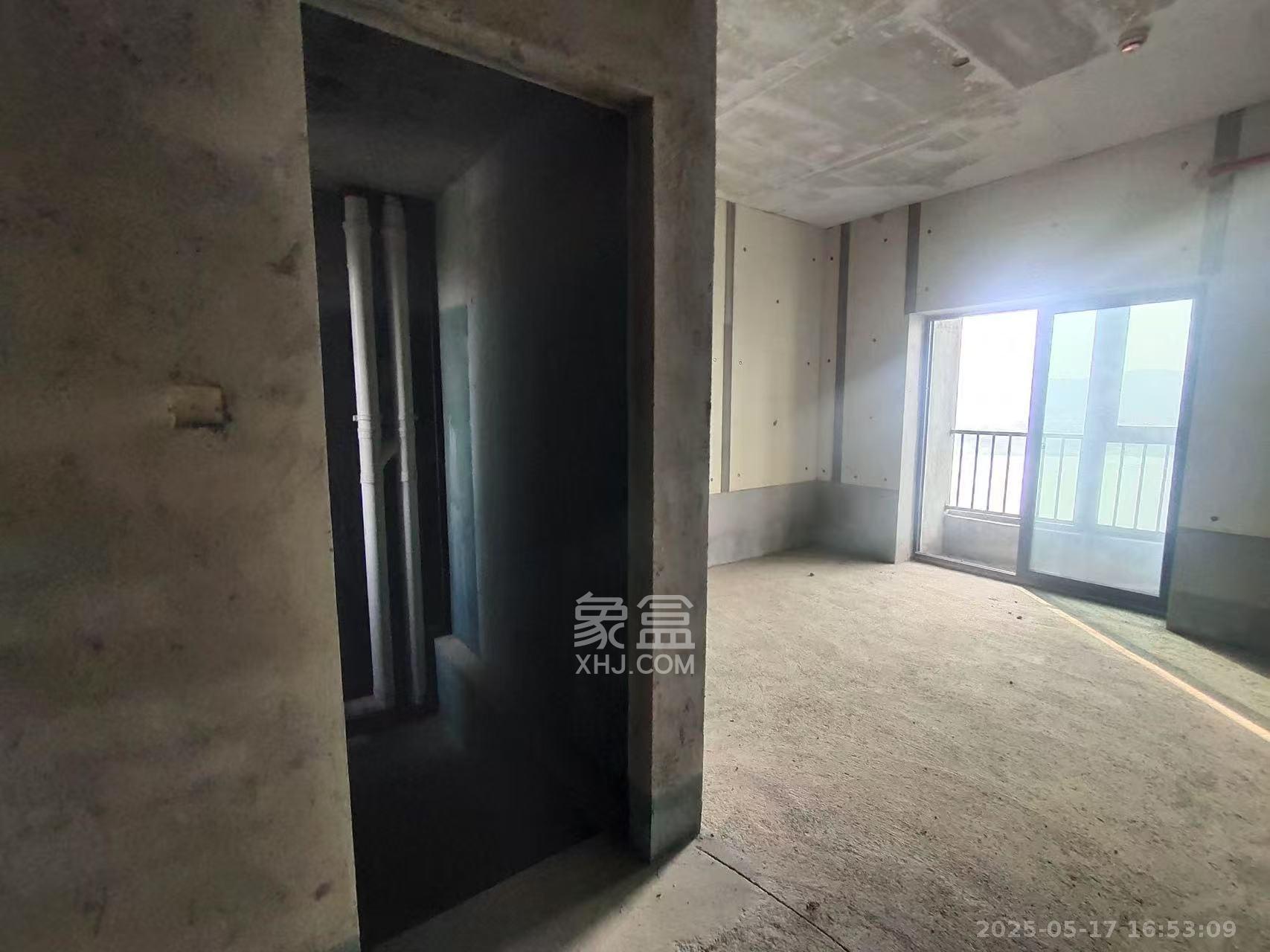 湘江颂 4室2厅2卫 4500.0元/月 湘江颂 4室2厅2卫 4500.0元/月室内图