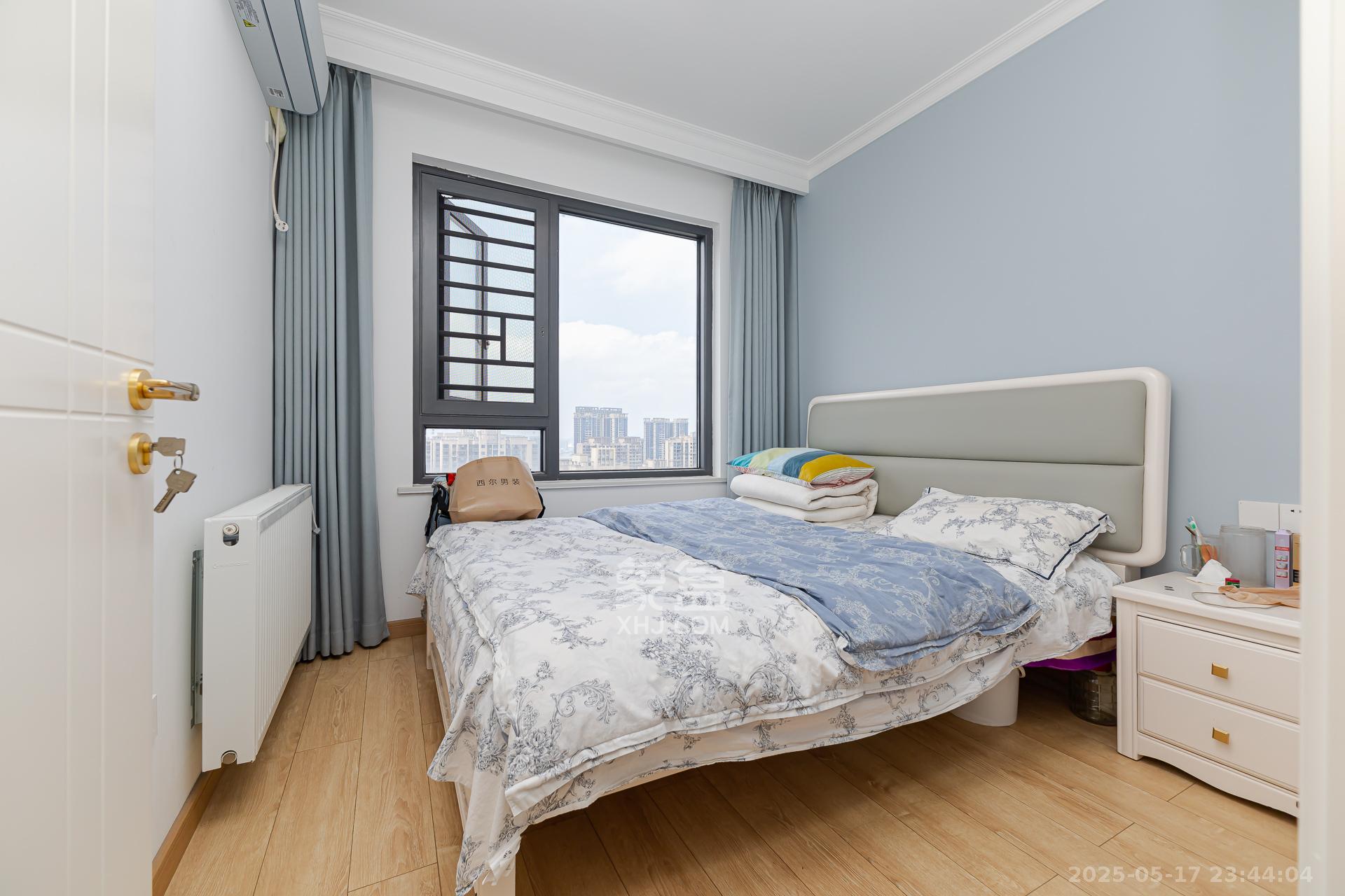 明发阅江悦府 3室2厅2卫 112.0万 明发阅江悦府 3室2厅2卫 112.0万卧室