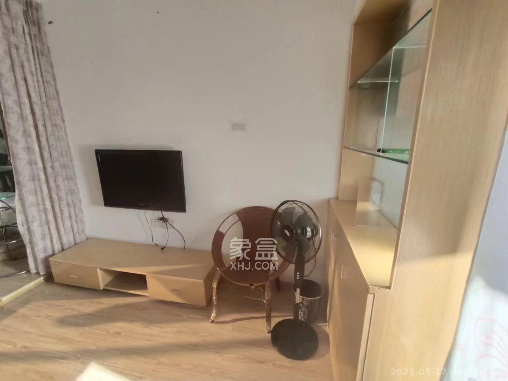 巧克力空间（建鸿达现代大厦）  1室1厅1卫   1500.00元/月室内图