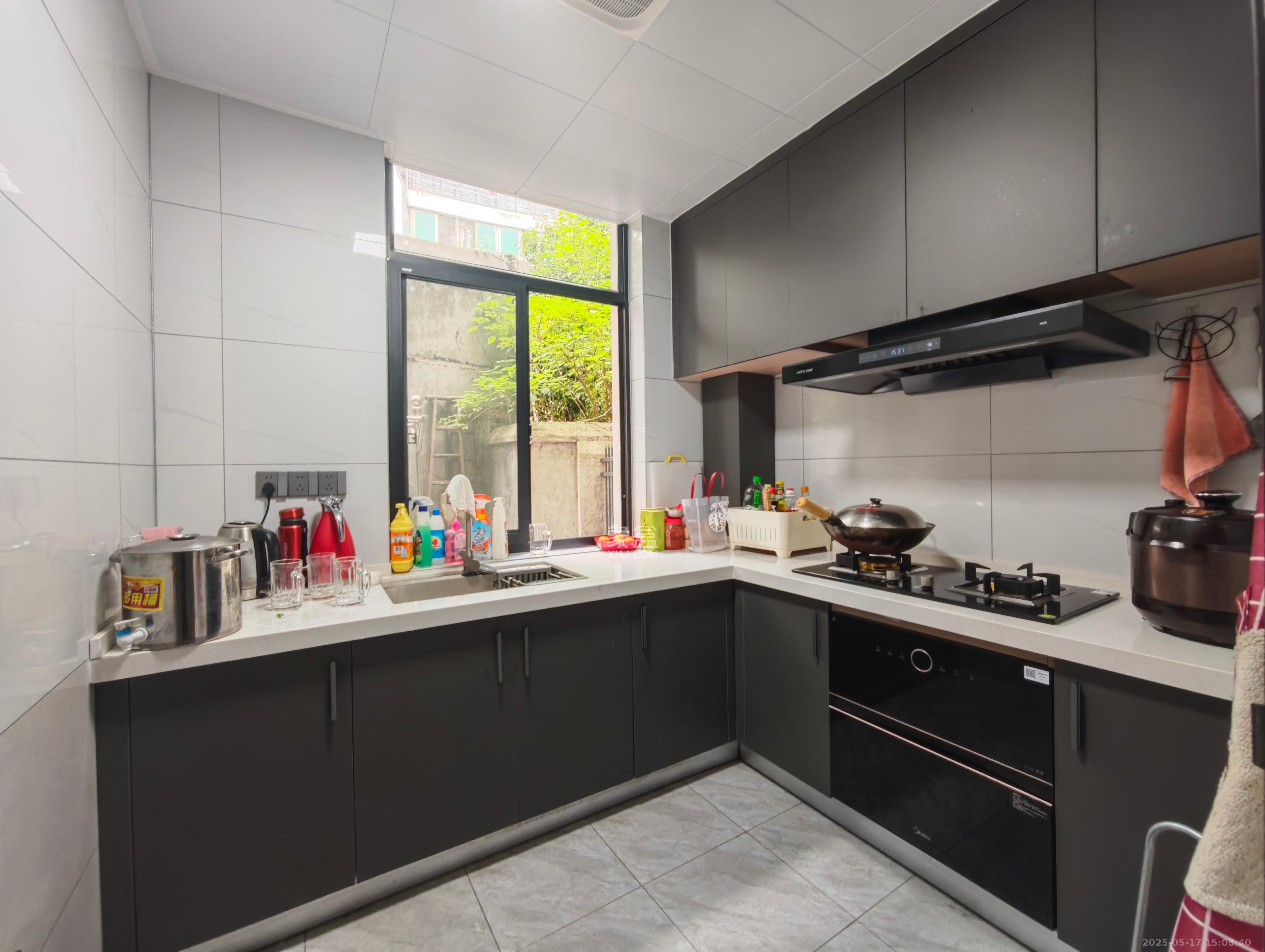 麻园公寓(下麻园岭40号) 3室2厅1卫 3500.0元/月 麻园公寓(下麻园岭40号) 3室2厅1卫 3500.0元/月室内图