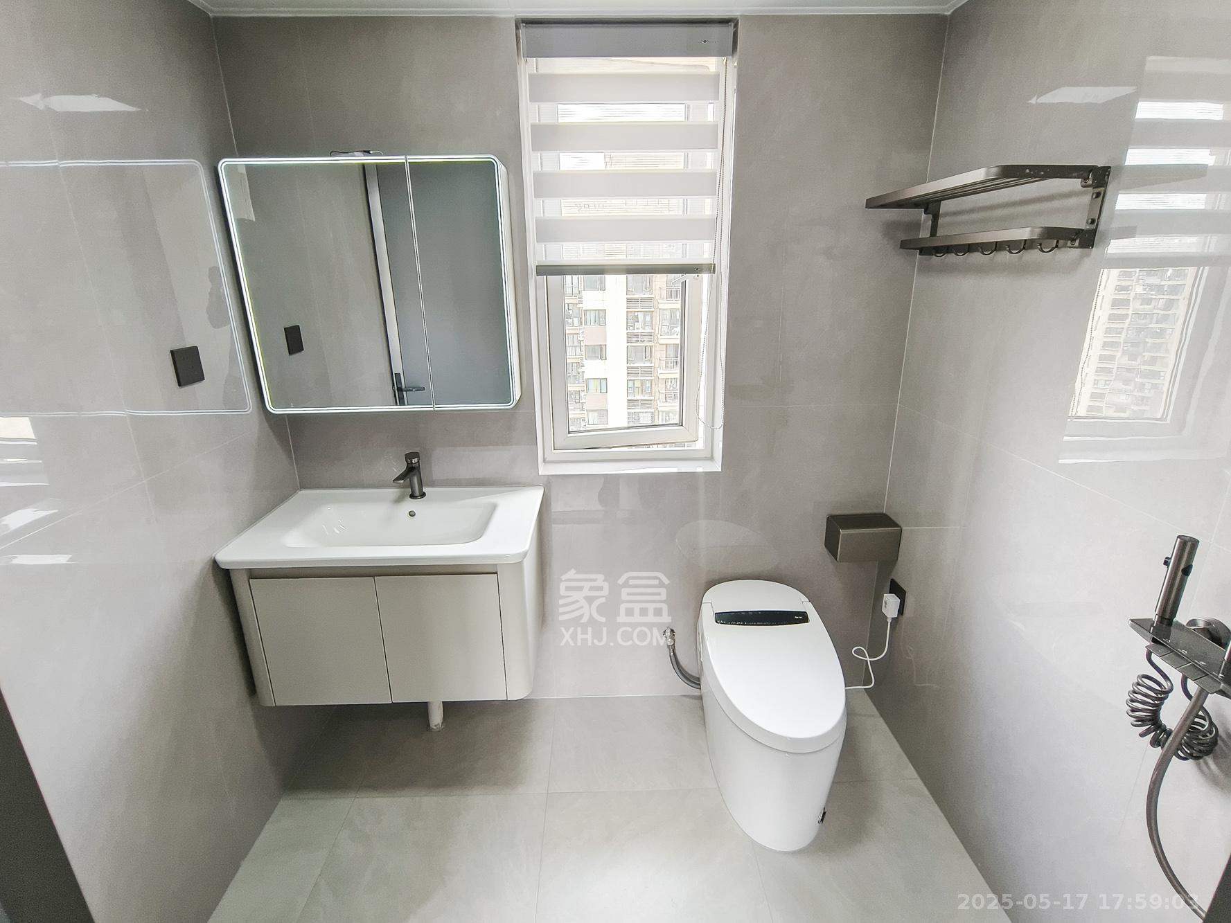 保利香槟国际 4室2厅2卫 99.8万 保利香槟国际 4室2厅2卫 99.8万卫生间