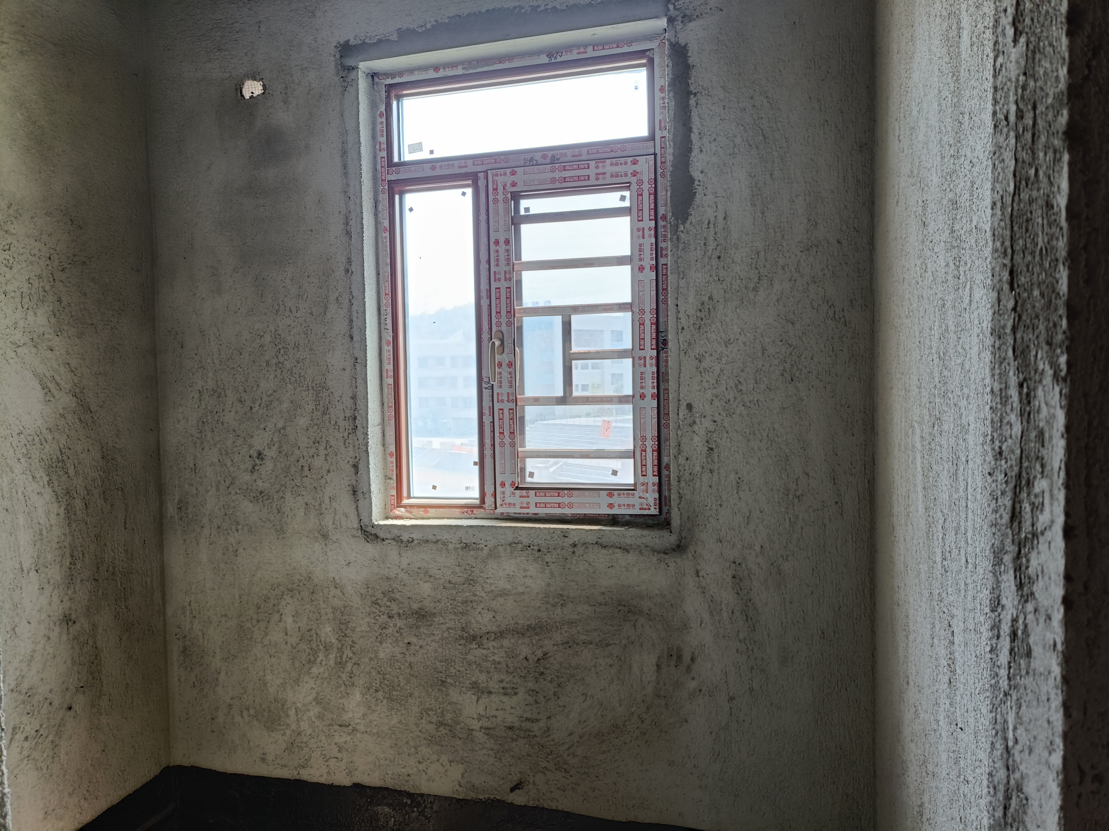 云泰天麓 5室2厅3卫 80.0万 云泰天麓 5室2厅3卫 80.0万客厅