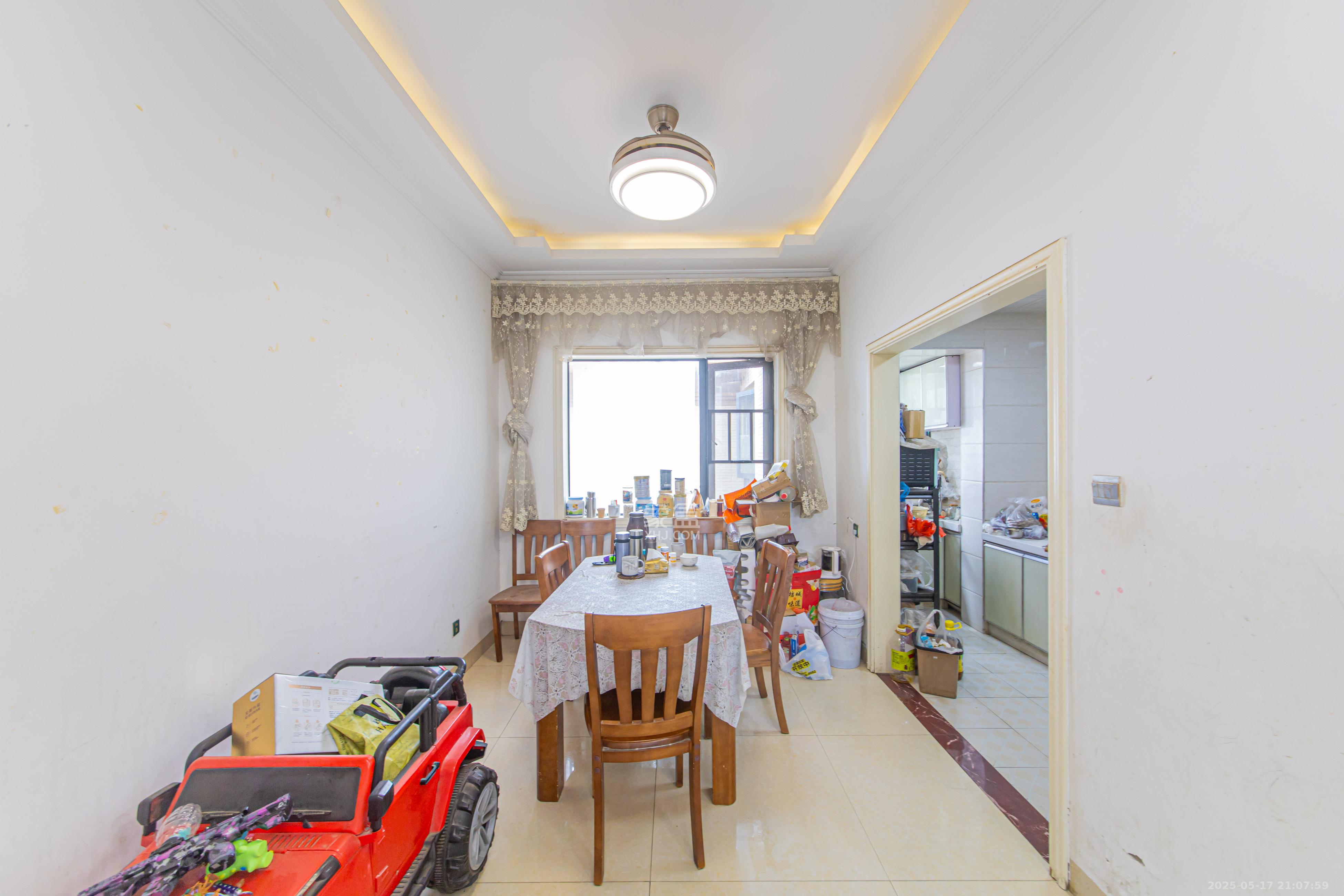 中建芙蓉嘉苑 3室2厅2卫 100.0万 中建芙蓉嘉苑 3室2厅2卫 100.0万客厅