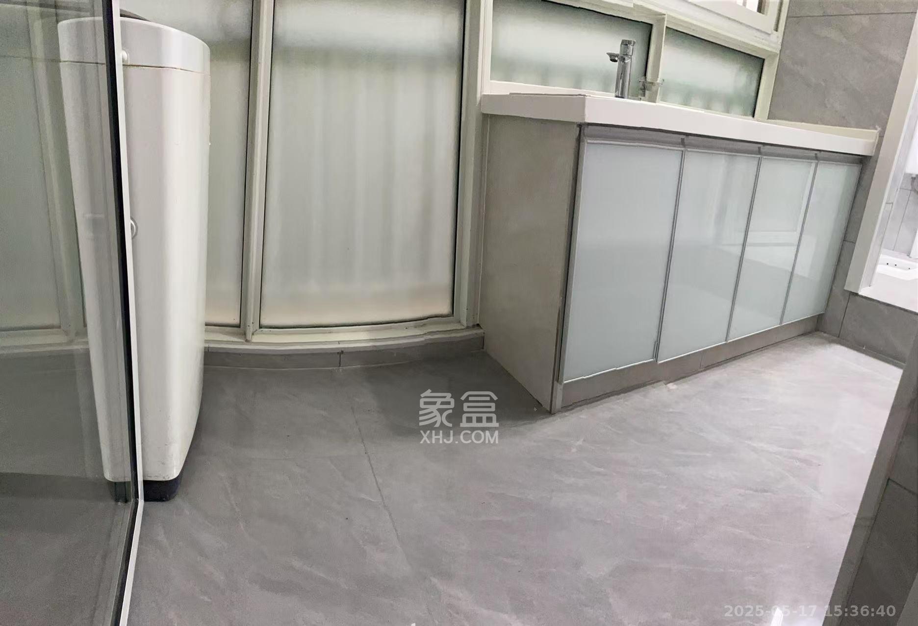 阳光新城  1室2厅1卫    1300.0元/月室内图
