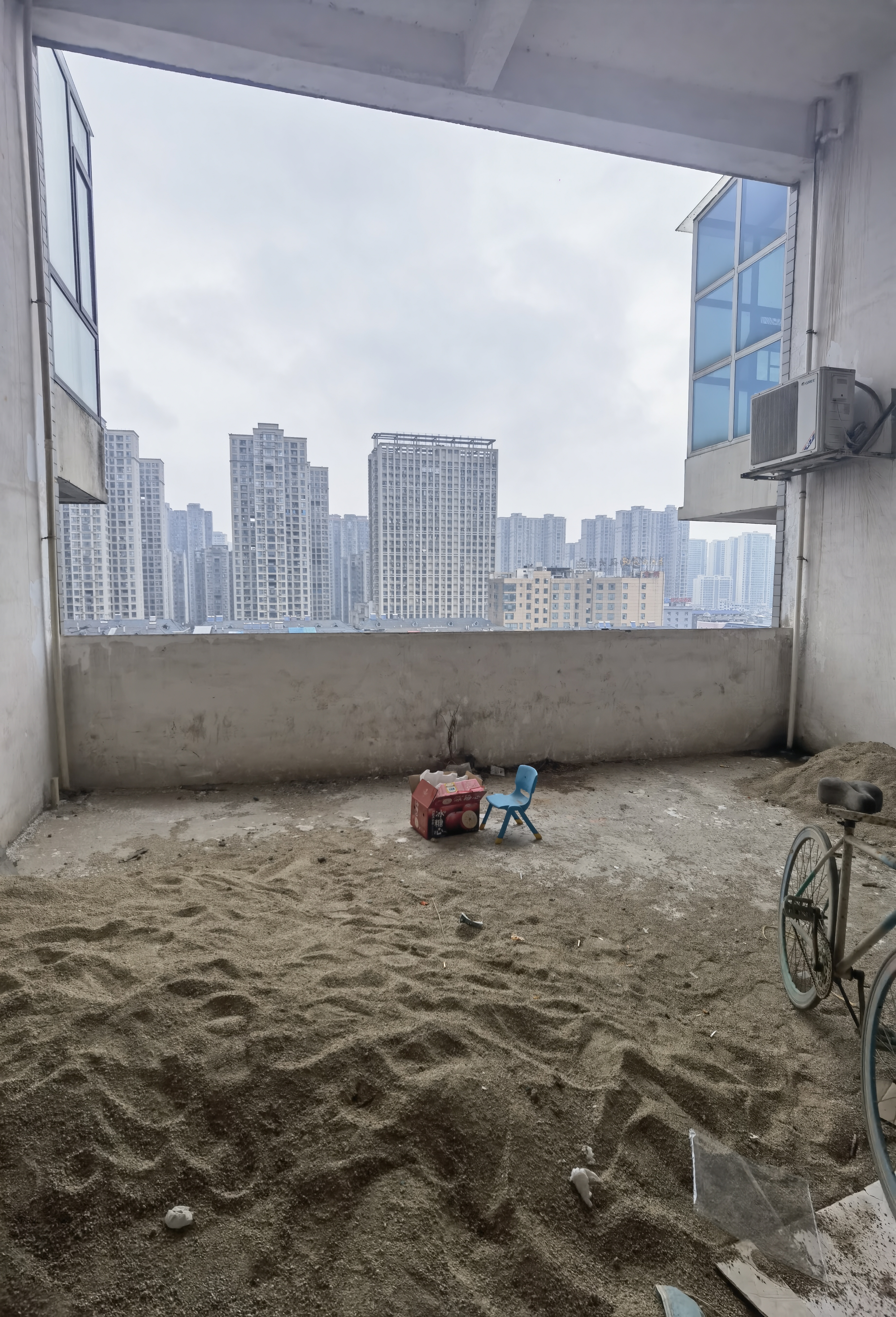 皇城御园 5室2厅2卫 55.8万 皇城御园 5室2厅2卫 55.8万客厅