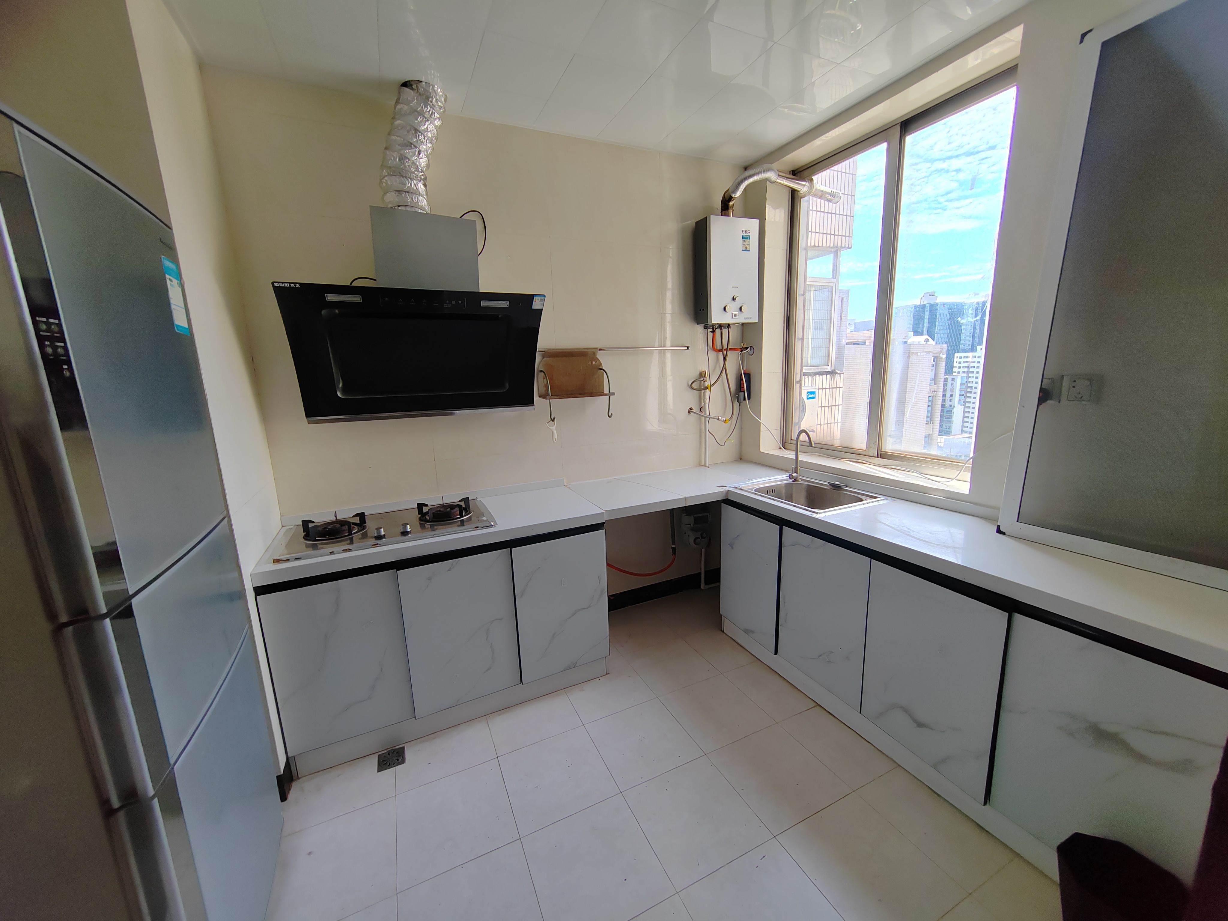 城中城 3室2厅2卫 3100.0元/月 城中城 3室2厅2卫 3100.0元/月室内图