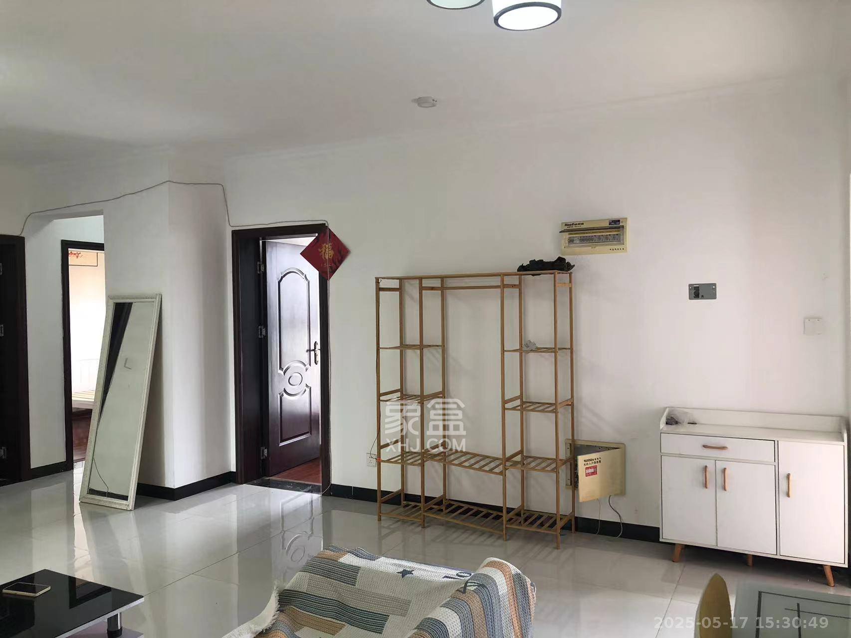 荣盛花语书苑  3室2厅1卫    2500.0元/月室内图