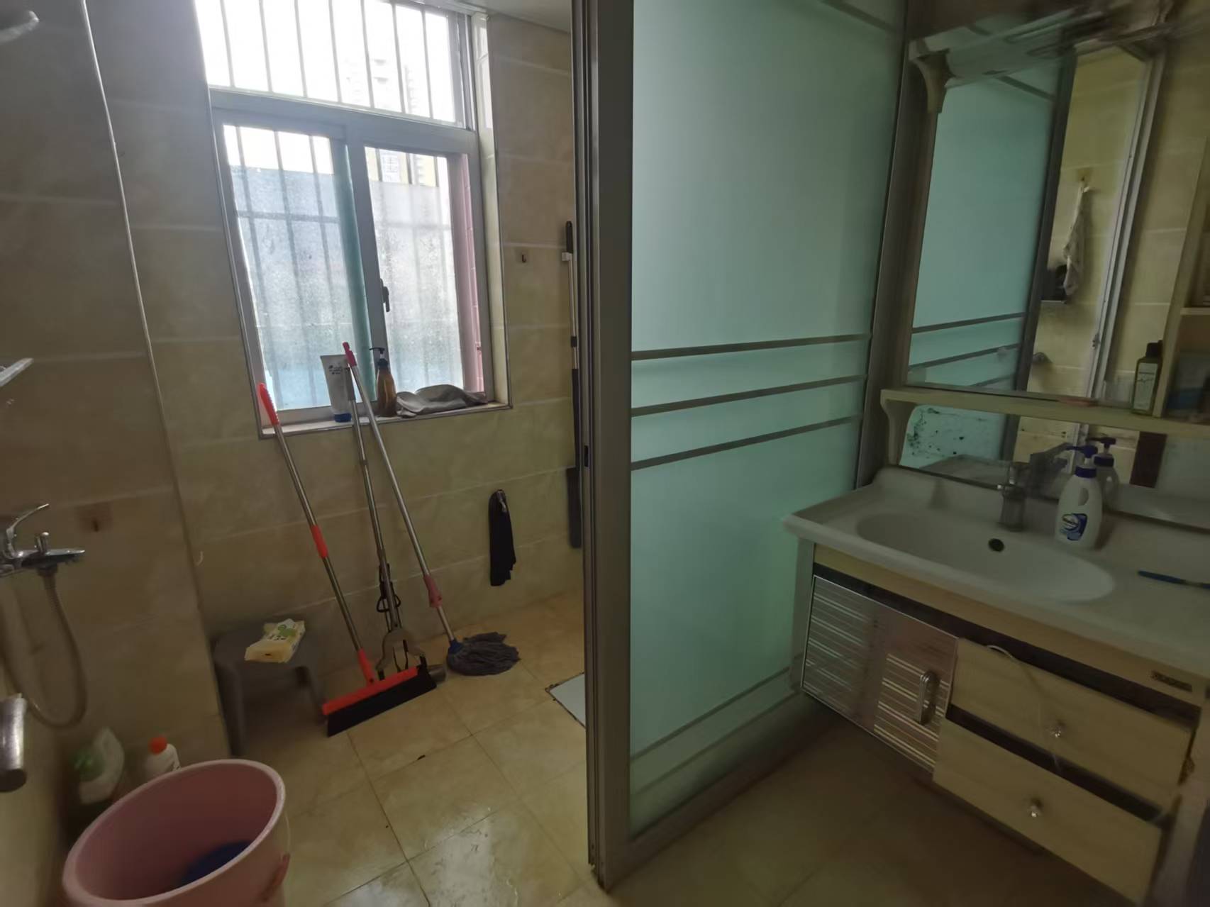 景秀东岸 3室2厅1卫 1500.0元/月 景秀东岸 3室2厅1卫 1500.0元/月室内图