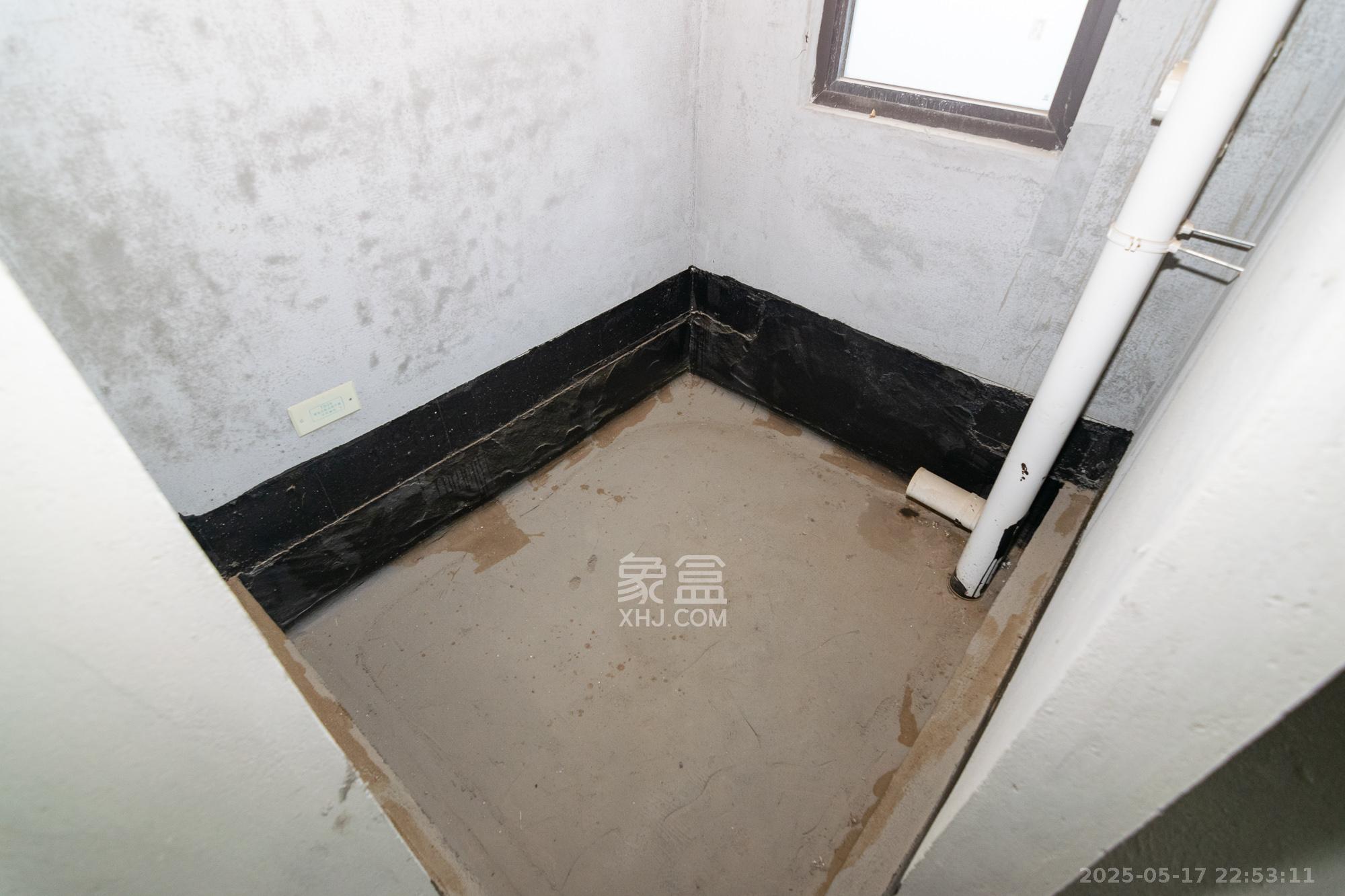 三润城（三润星城）  4室2厅2卫   89.50万卫生间
