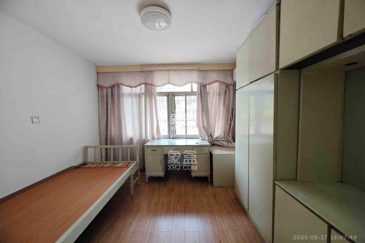 妹子山社区(曙光社区) 3室2厅1卫 1600.0元/月 妹子山社区(曙光社区) 3室2厅1卫 1600.0元/月室内图