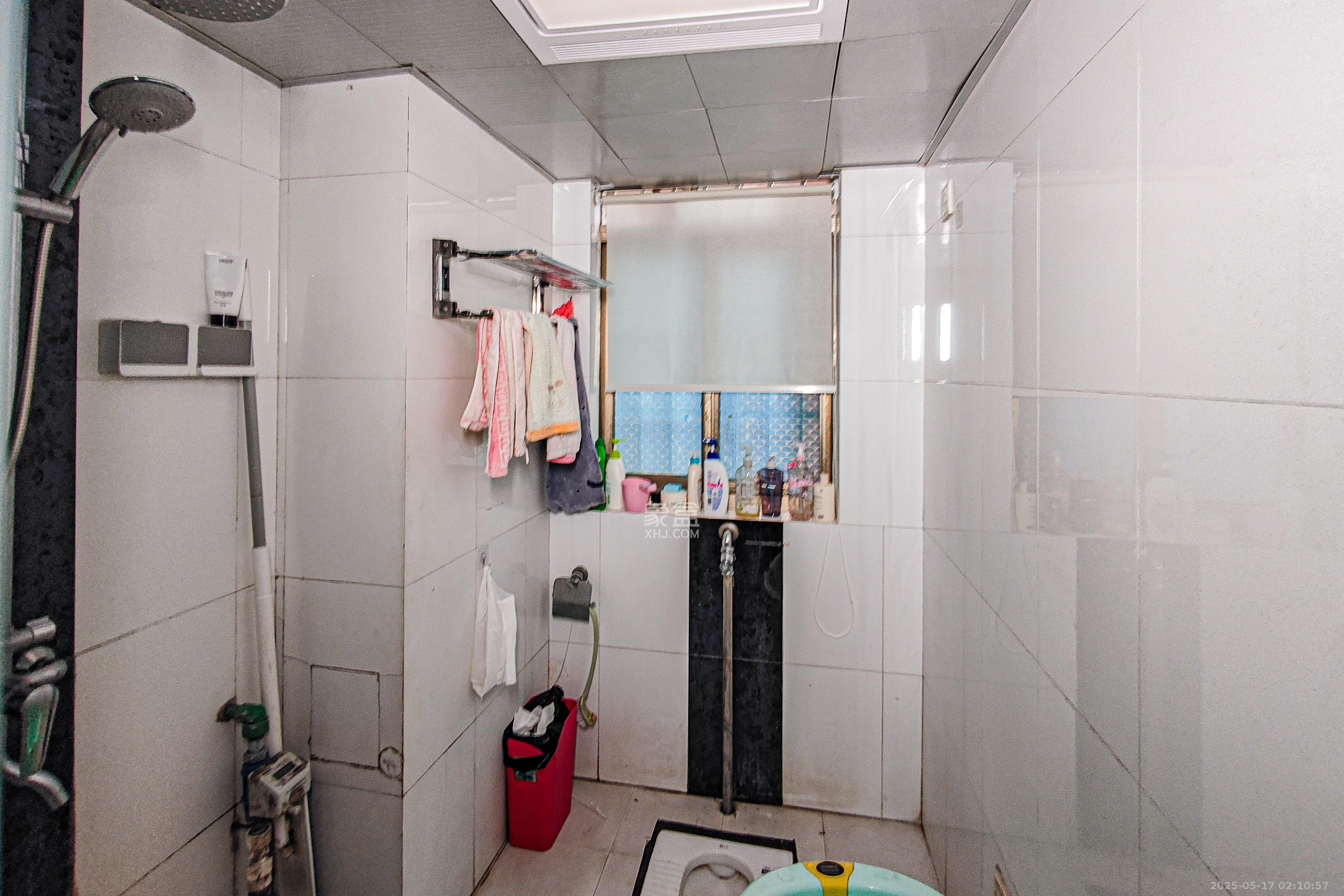 中天枫景园 4室2厅2卫 310.0万 中天枫景园 4室2厅2卫 310.0万卫生间