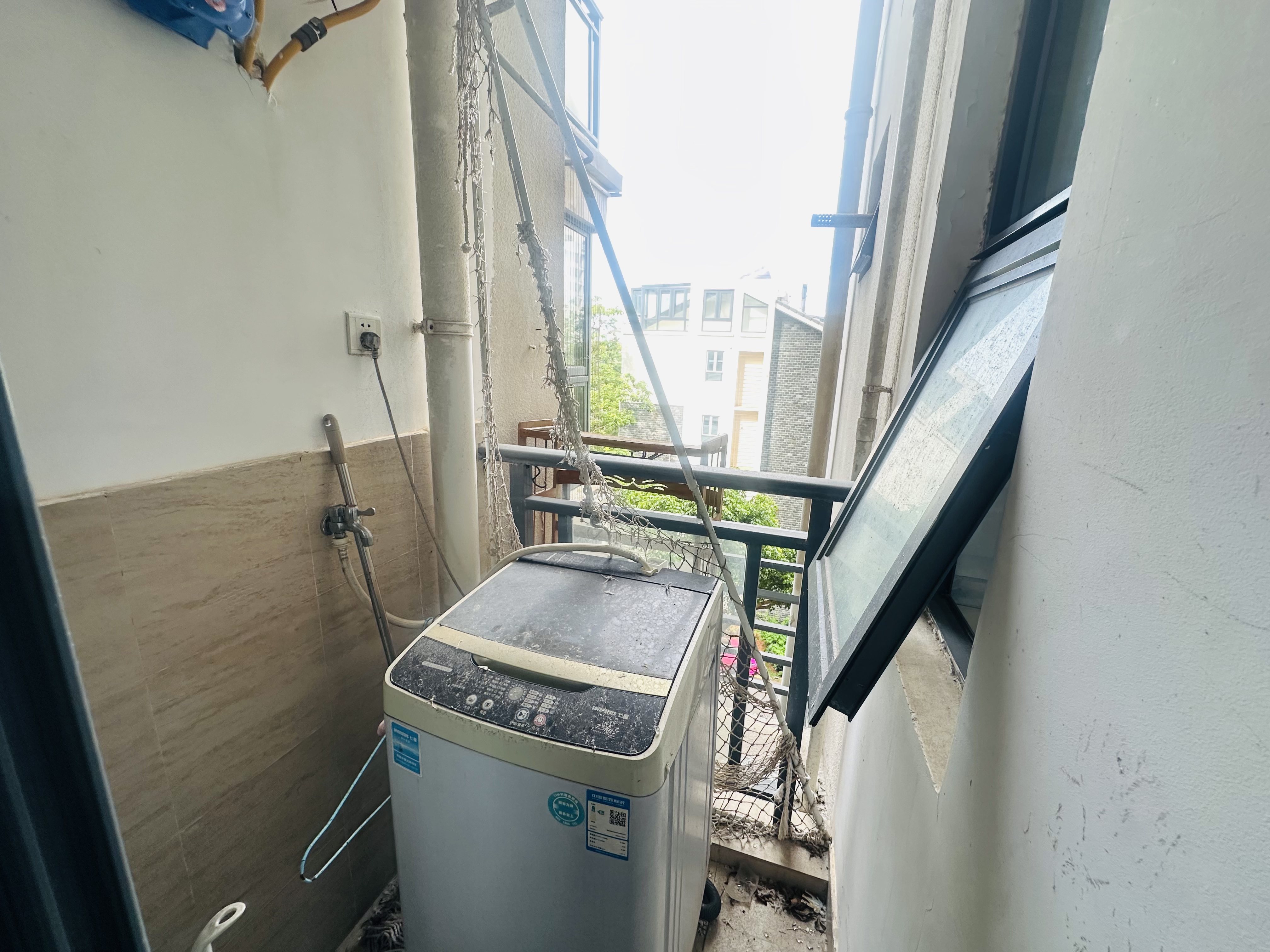 宝安江南城  1室1厅1卫   1500.00元/月室内图
