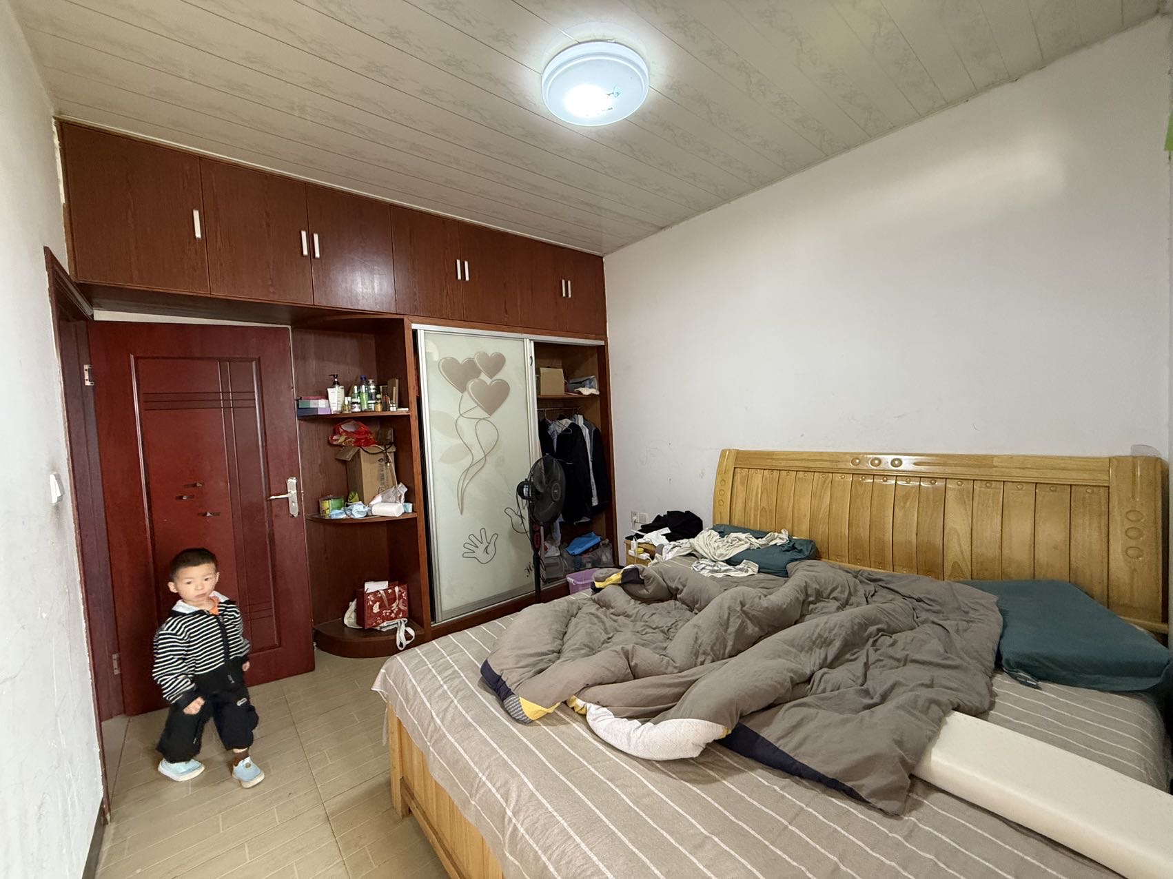 山水绿城  3室2厅2卫    31.8万 山水绿城  3室2厅2卫    31.8万客厅