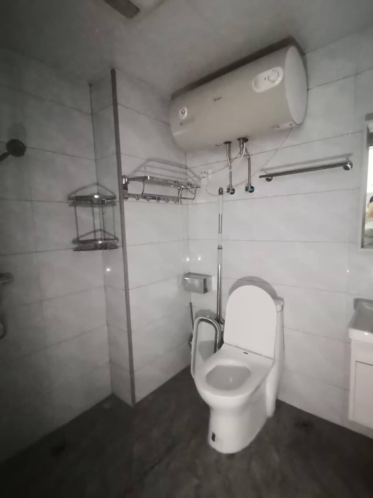 梓湖明珠  1室1厅1卫   1300.00元/月室内图
