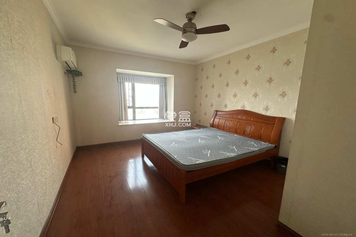 蓝盾景园二期 3室2厅2卫 2600.0元/月 蓝盾景园二期 3室2厅2卫 2600.0元/月室内图