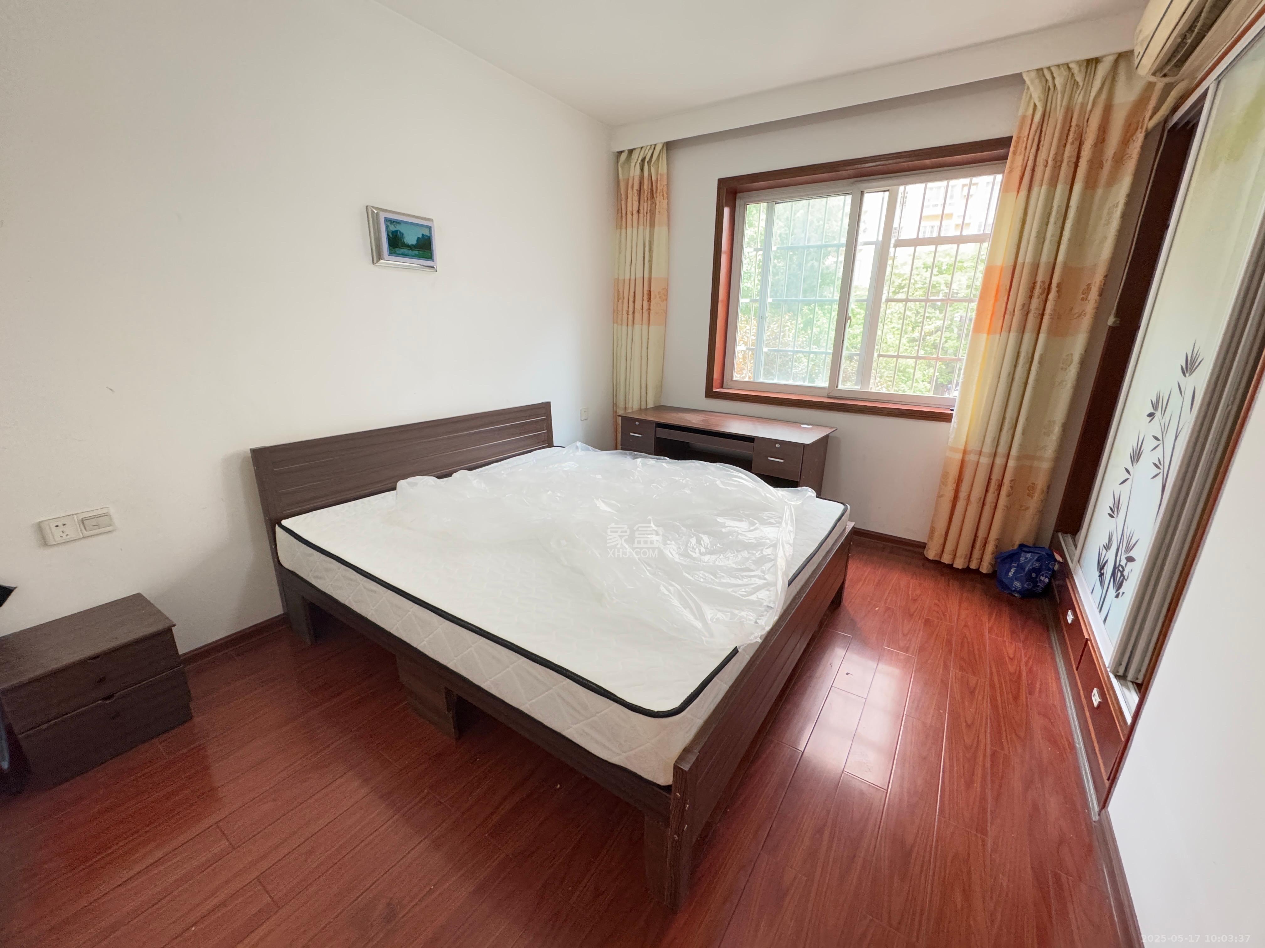 圣力华苑  4室2厅2卫   1650.00元/月室内图