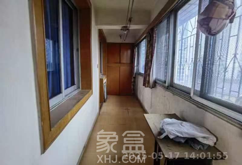 长沙市中心医院宿舍楼(雨花区)  3室2厅1卫    1600.0元/月 长沙市中心医院宿舍楼(雨花区)  3室2厅1卫    1600.0元/月室内图