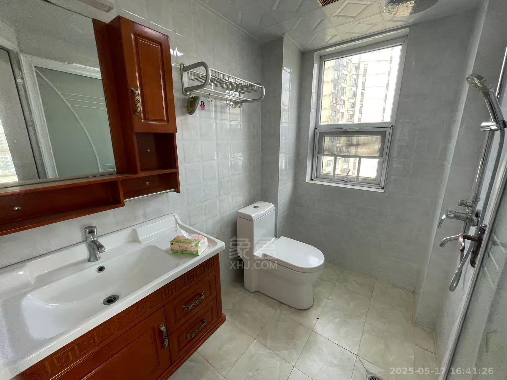 美的城三期 3室2厅2卫 2000.0元/月 美的城三期 3室2厅2卫 2000.0元/月室内图