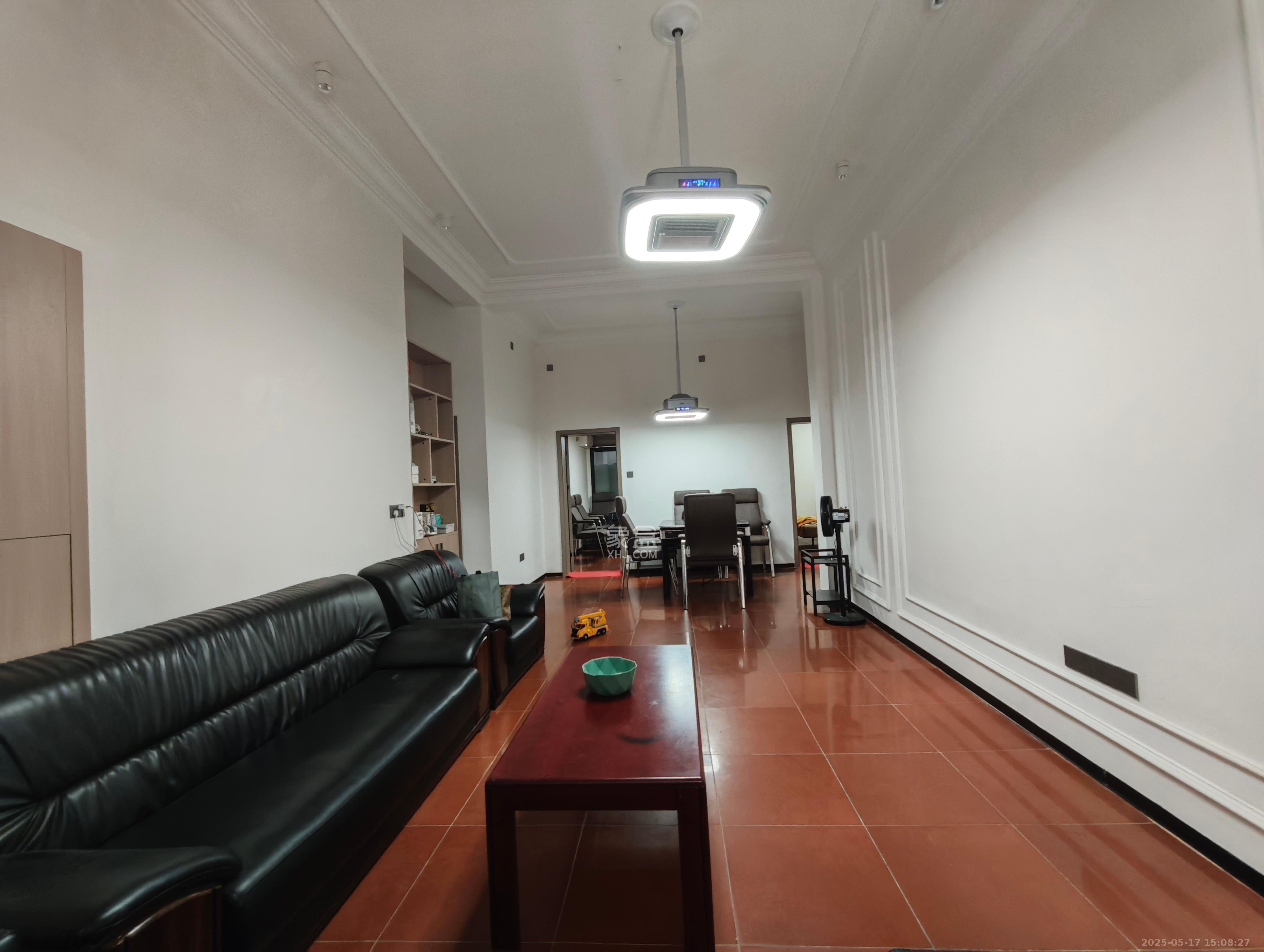 麻园公寓(下麻园岭40号) 3室2厅1卫 3500.0元/月 麻园公寓(下麻园岭40号) 3室2厅1卫 3500.0元/月室内图