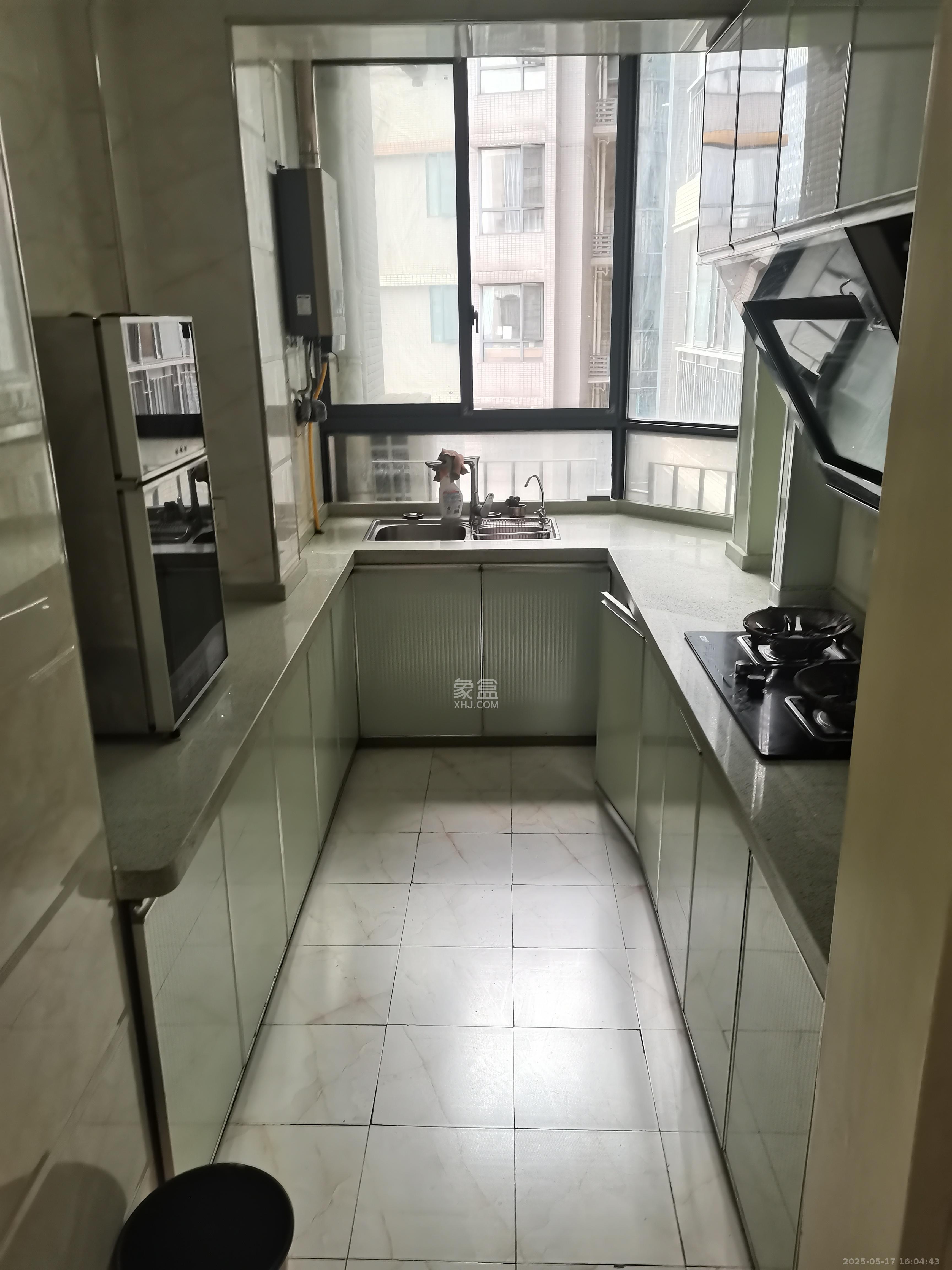 恒基凯旋门一二期 3室2厅1卫 2100.0元/月 恒基凯旋门一二期 3室2厅1卫 2100.0元/月室内图