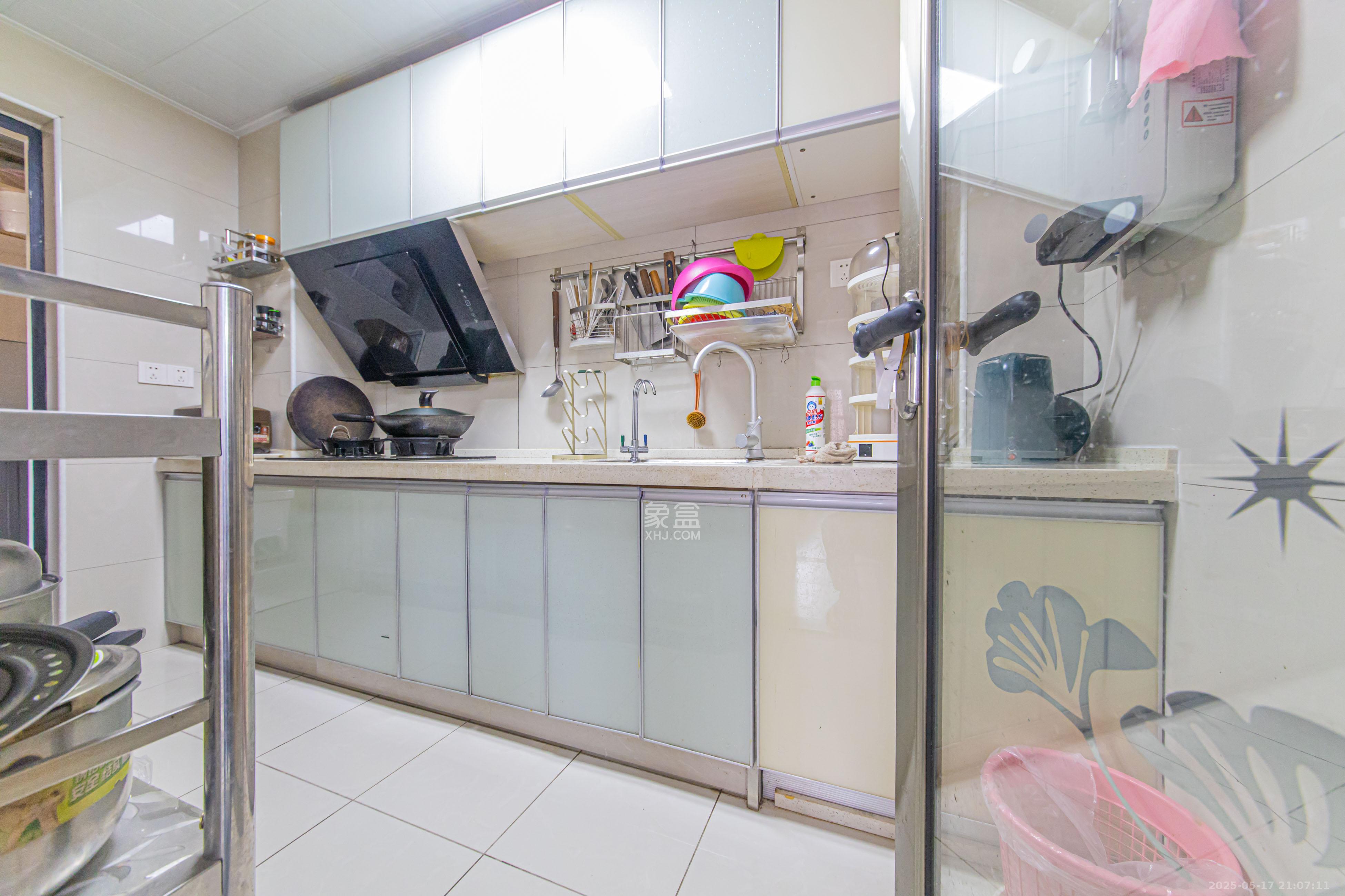 中建芙蓉嘉苑  2室2厅1卫    80.0万 中建芙蓉嘉苑  2室2厅1卫    80.0万厨房