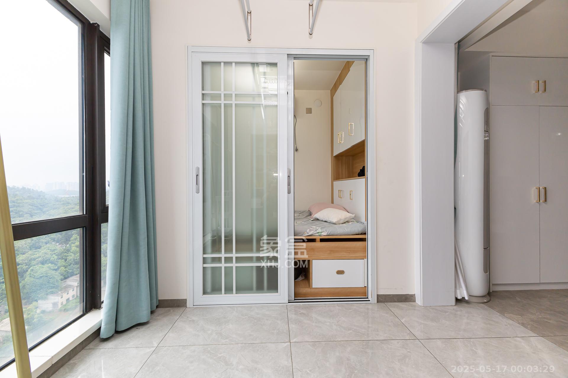 时代倾城四期 3室2厅1卫 78.8万 时代倾城四期 3室2厅1卫 78.8万卧室