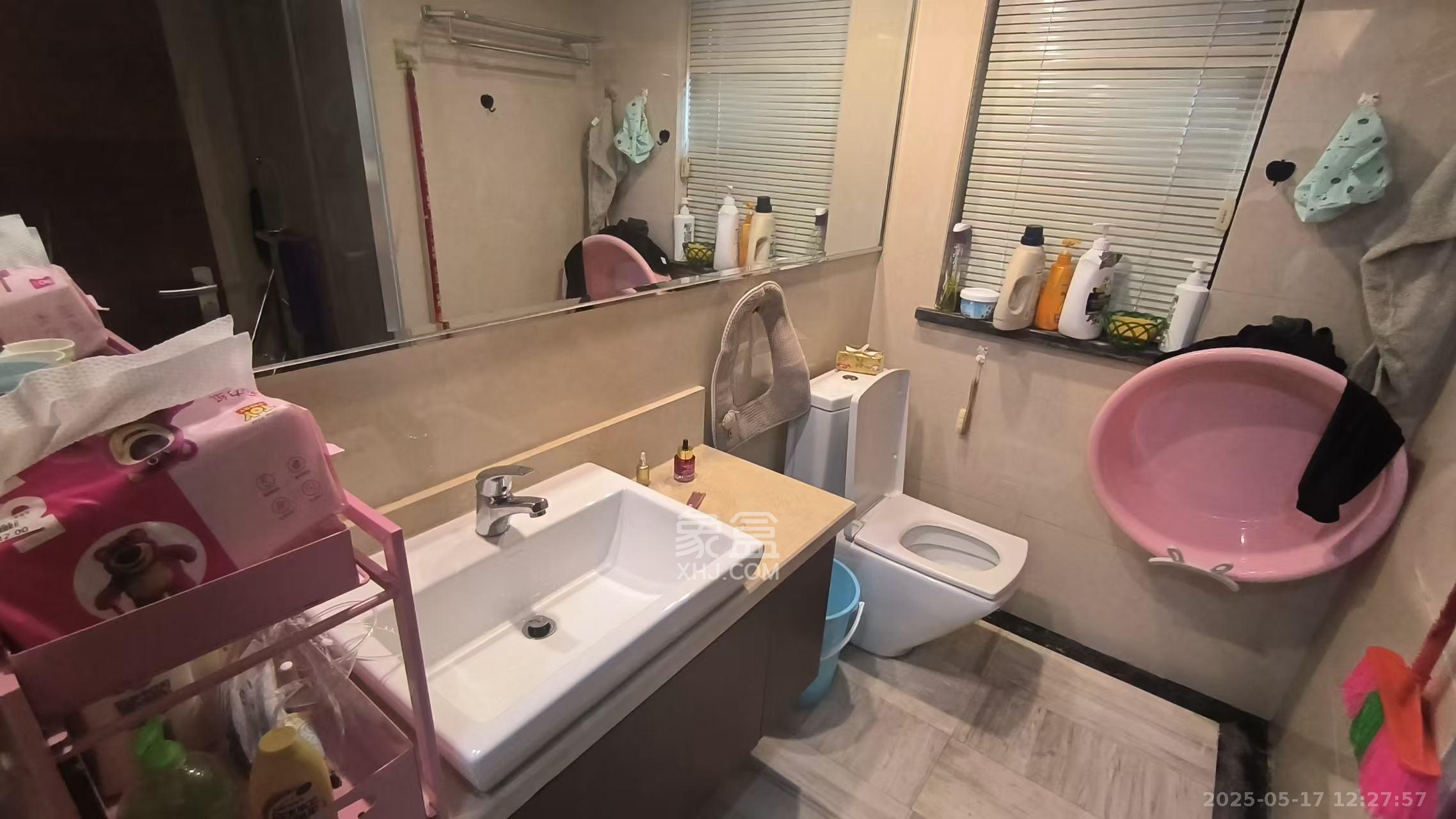 复地崑玉国际一期  2室2厅1卫    3800.0元/月 复地崑玉国际一期  2室2厅1卫    3800.0元/月室内图