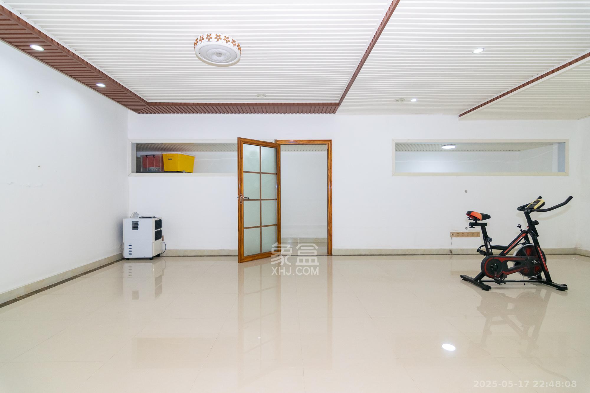 金地三千府(金地湖山樾、金地自在城) 5室2厅3卫 178.0万 金地三千府(金地湖山樾、金地自在城) 5室2厅3卫 178.0万其他