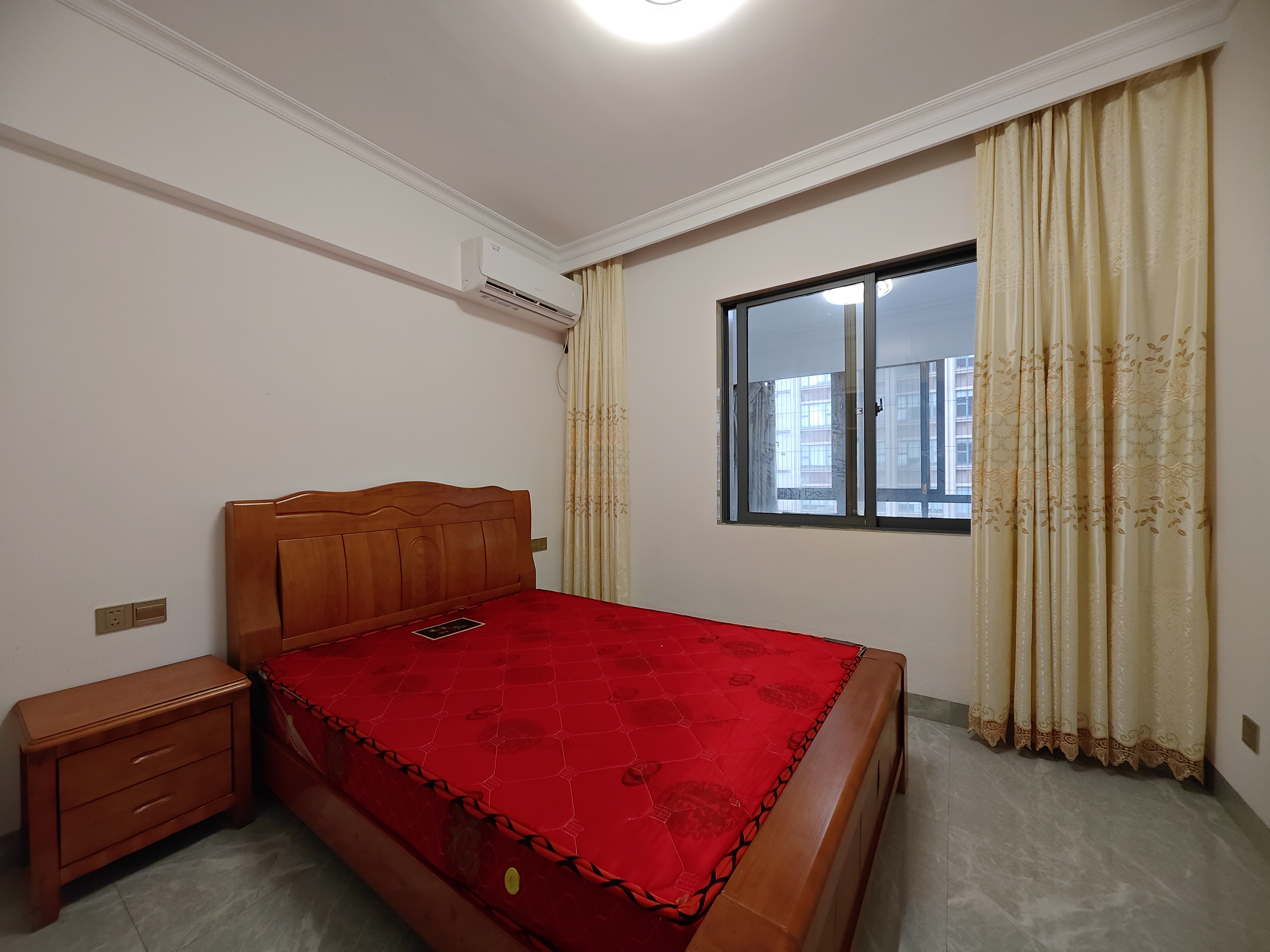 珠江愉景南苑(一、二、三、四期) 3室2厅1卫 2300.0元/月 珠江愉景南苑(一、二、三、四期) 3室2厅1卫 2300.0元/月室内图