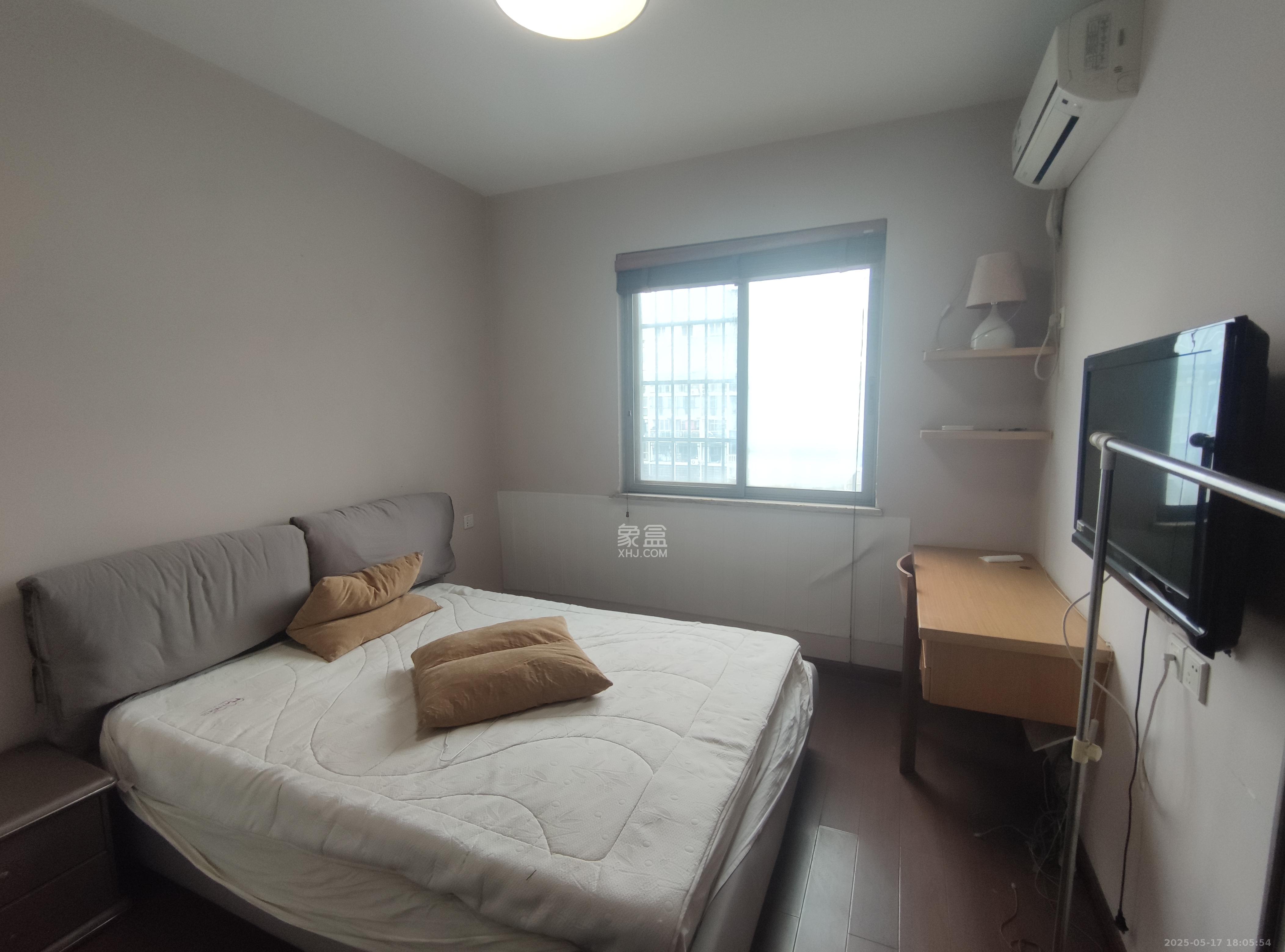 阳光100二期  3室2厅2卫    2600.0元/月室内图