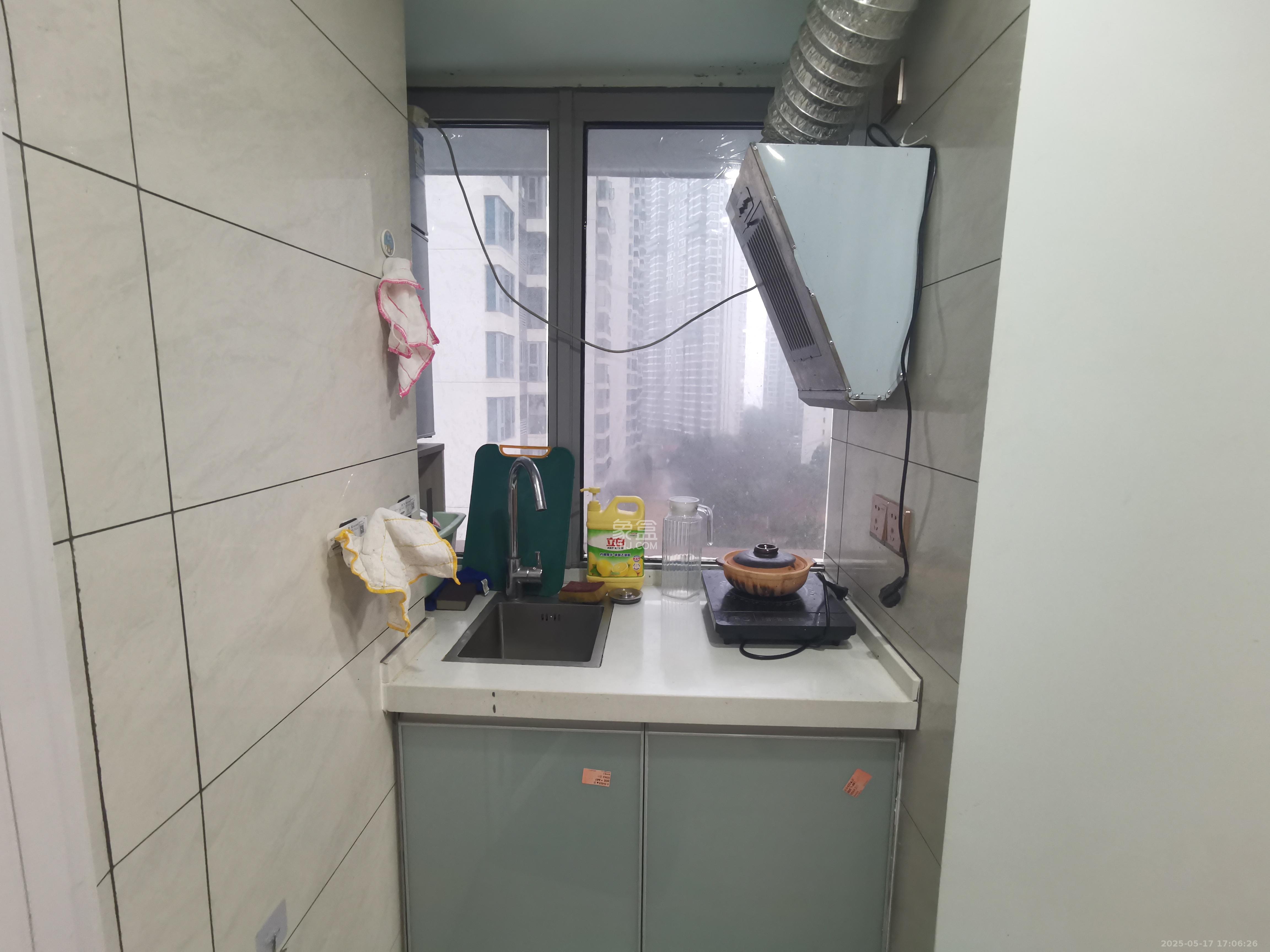 保利天禧EF区  1室1厅1卫    1380.0元/月 保利天禧EF区  1室1厅1卫    1380.0元/月室内图