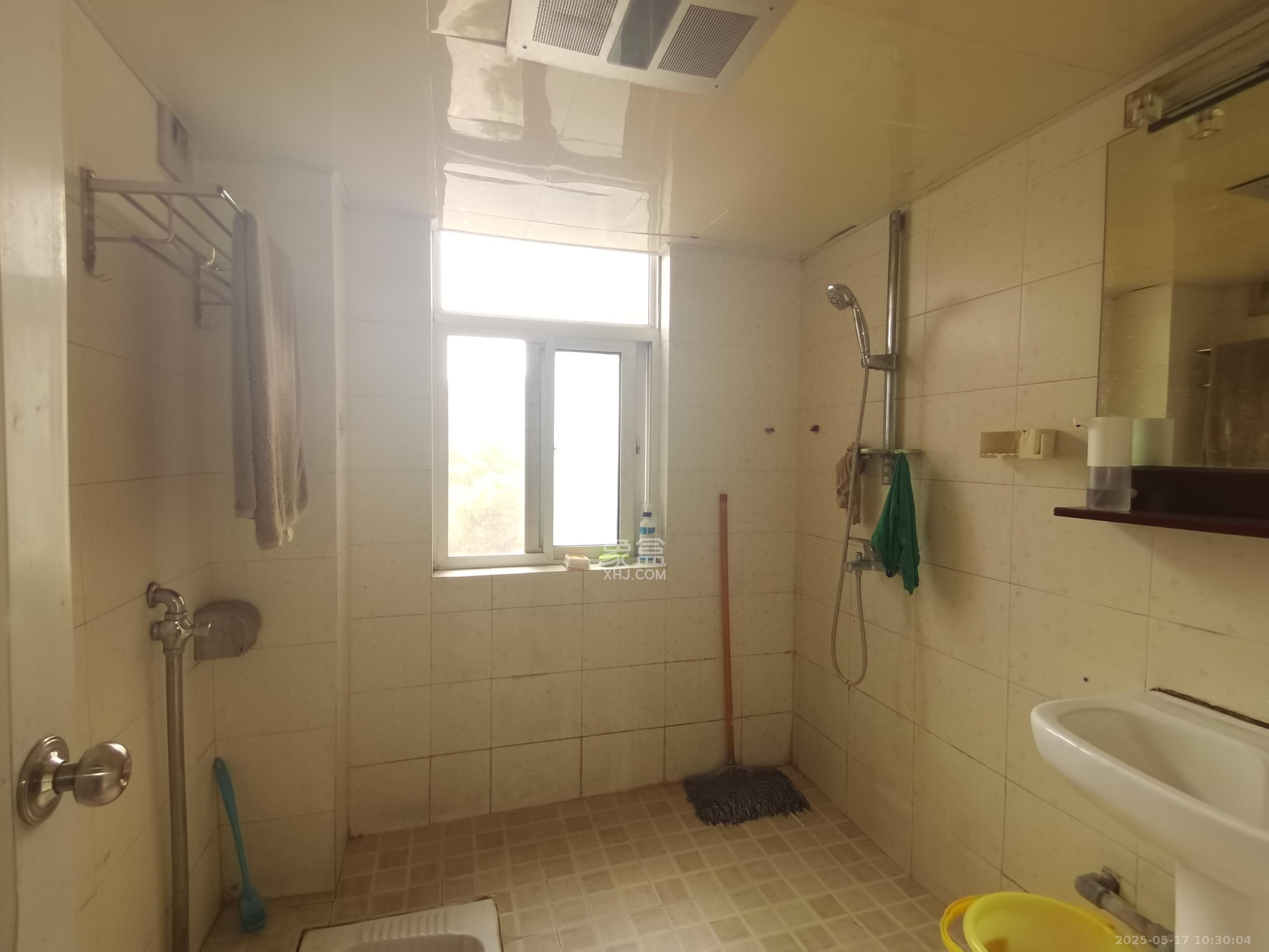 嘉盛华庭(一期、二期、三期) 3室1厅1卫 2380.0元/月 嘉盛华庭(一期、二期、三期) 3室1厅1卫 2380.0元/月室内图