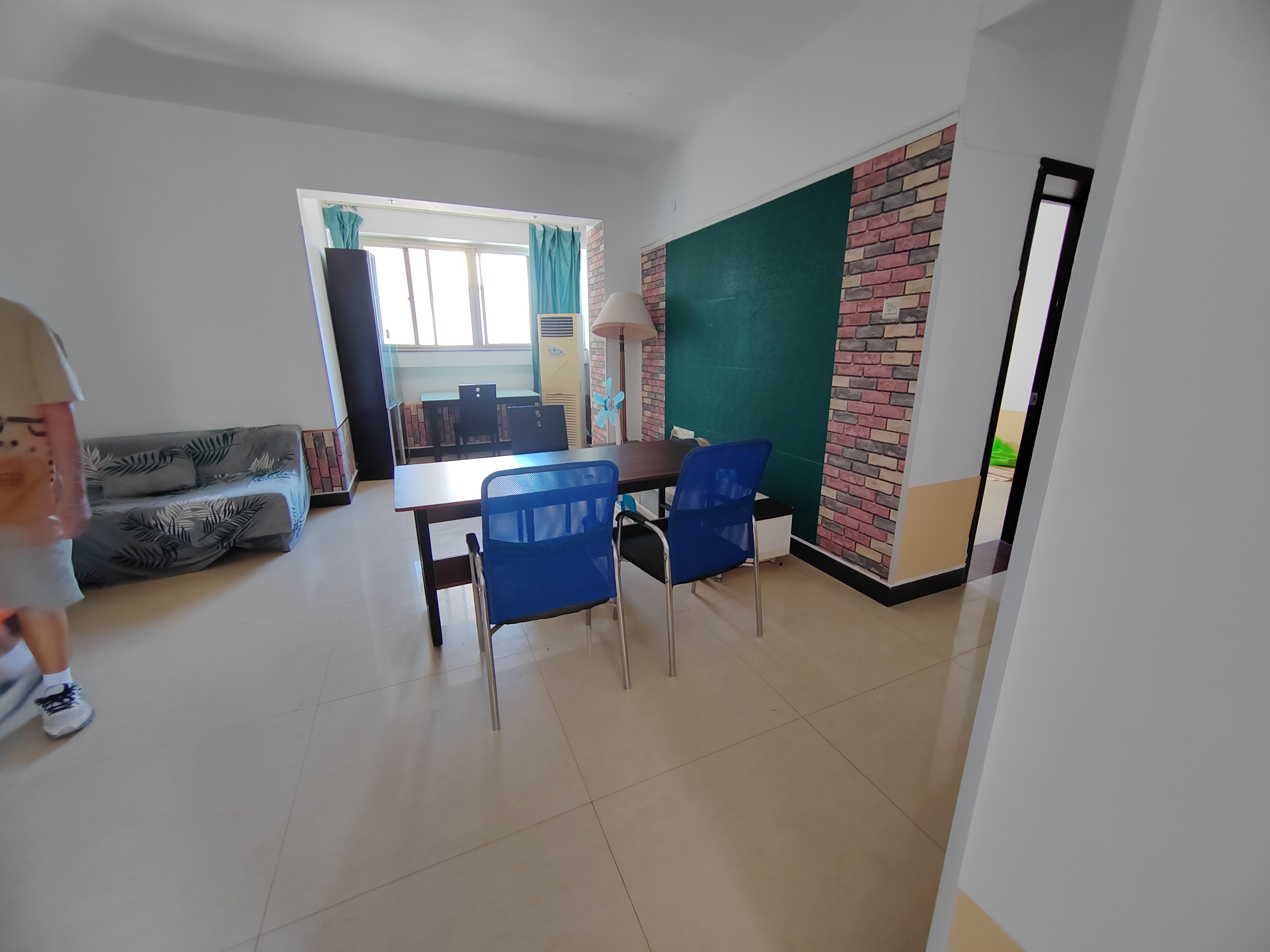 城中城 3室2厅2卫 3100.0元/月 城中城 3室2厅2卫 3100.0元/月室内图