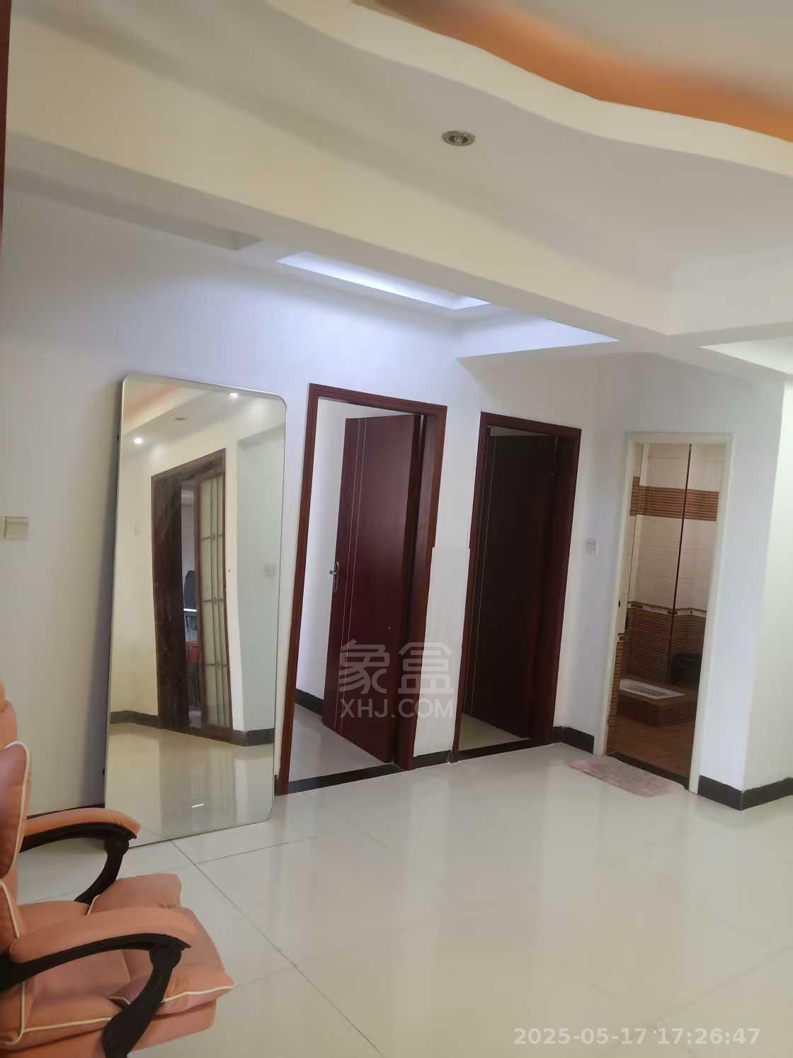 时尚新天地(平和堂) 3室2厅2卫 2500.0元/月 时尚新天地(平和堂) 3室2厅2卫 2500.0元/月室内图