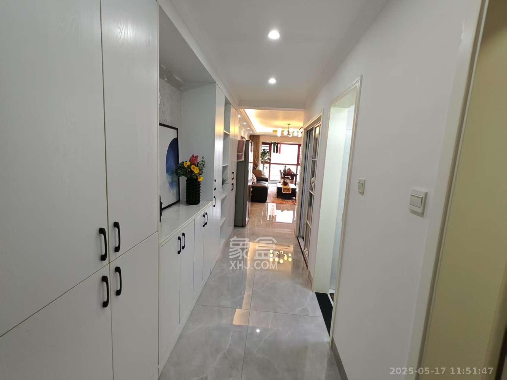 润屋美院  3室2厅2卫   4000.00元/月室内图